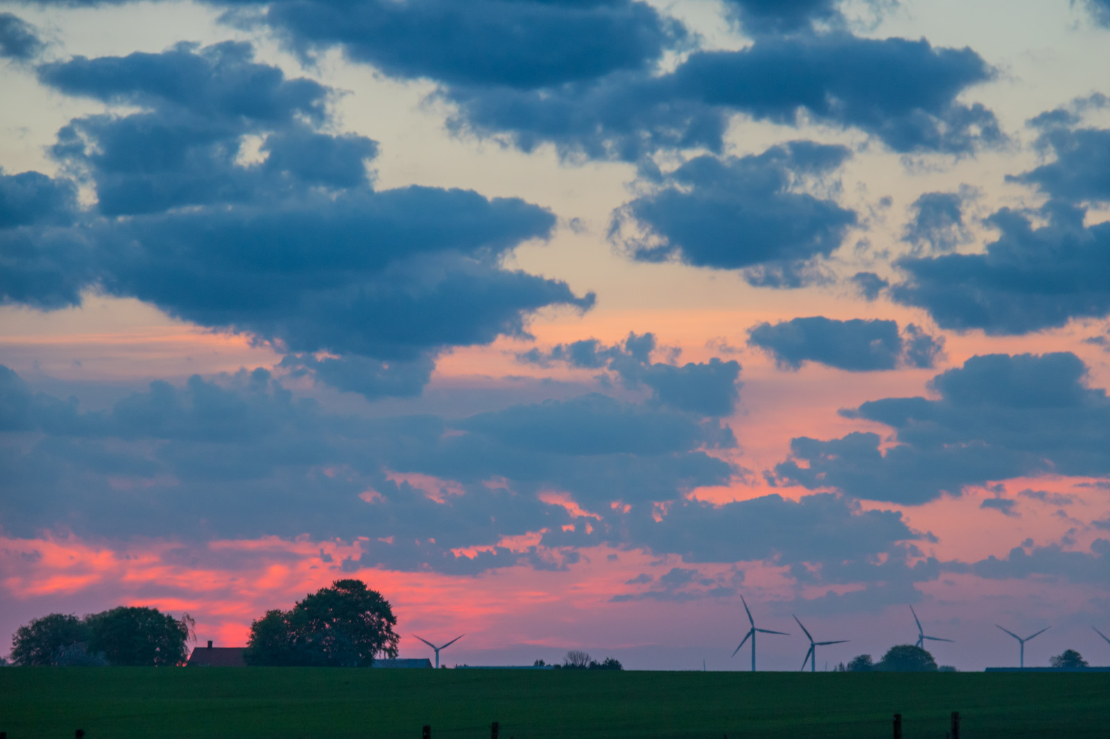 krajina, západ slnka, neba, lúka, svitanie, večerné, dopoludnia, horizont, atmosféra, súmrak, mrak, svitania, neba, vidiek, landsbygd, soluppg ng, s dersl tt, landskap, Norra by, gryning, prostý, prérie, odlesk, červená obloha v dopoludňajších hodinách, meteorologický jav, kupa