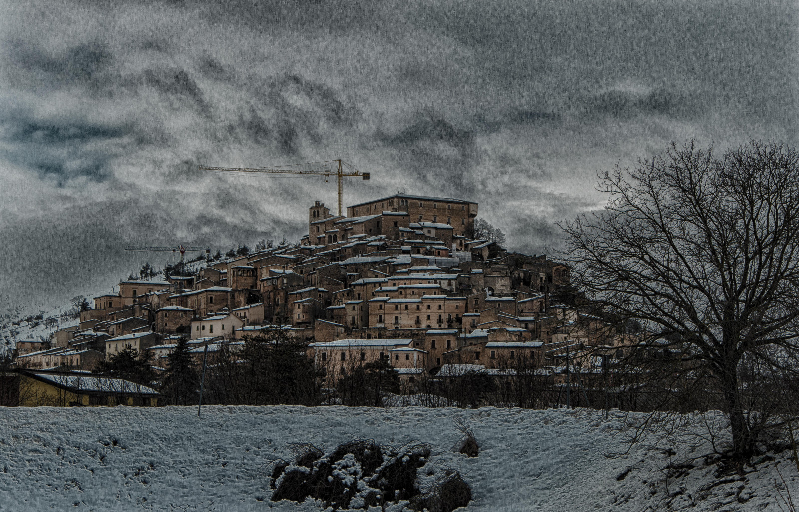 Itálie, Příroda, sníh, zima, Dům, led, hrad, dějiny, Nikon, zřícenina, počasí, sezóna, Italia, cielo, natura, Paese, inverno, národní geografie, neve, paesaggio, abruzzo, LAquila, venkov, dávná historie, nikonclubit, borgo, Borghi, Navelli, parconazionaledelgransasso