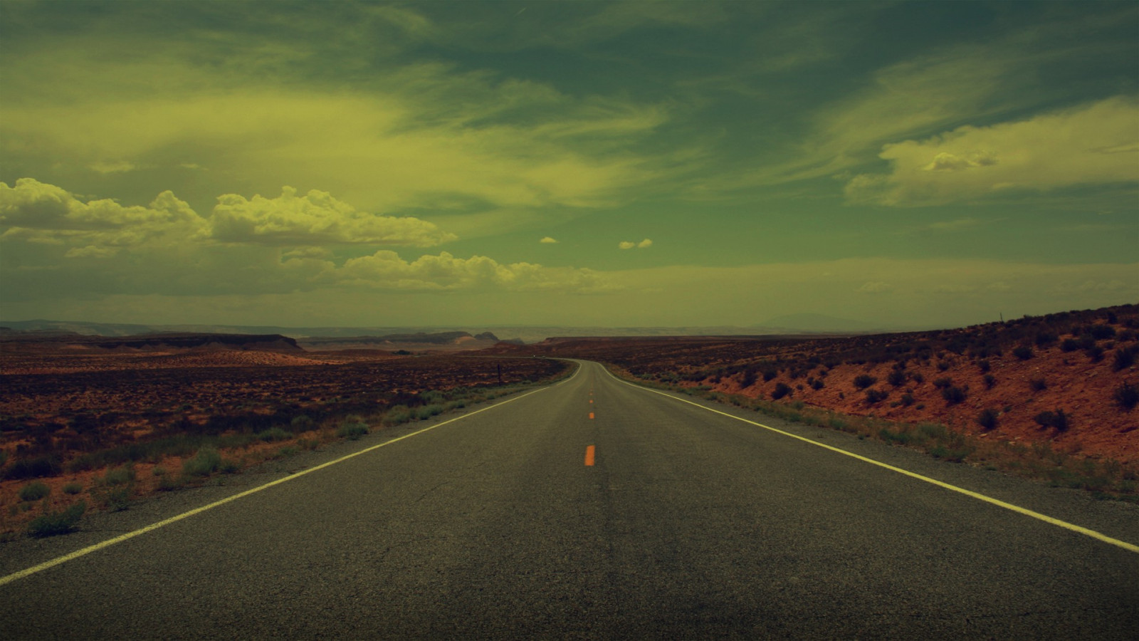 lumière du soleil, paysage, colline, la nature, herbe, ciel, champ, route, soir, Matin, horizon, atmosphère, Autoroute, crépuscule, asphalte, steppe, Infrastructure, nuage, arbre, Aube, prairie, plante, ligne, plaine, voie, 1920x1080 px, montagnes, prairie, zone rurale, Papier peint de l'ordinateur, Atmosphère de la terre, Écosystème, Phénomène météorologique, Voyage sur la route, Surface de la route, Écorégion, Autoroute à accès contrôlé, fixed link