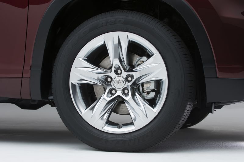 auto, vozidlo, Toyota, pneumatika, 2015, netcarshow auto, vozidlo, Toyota, pneumatika, 2015, netcarshow