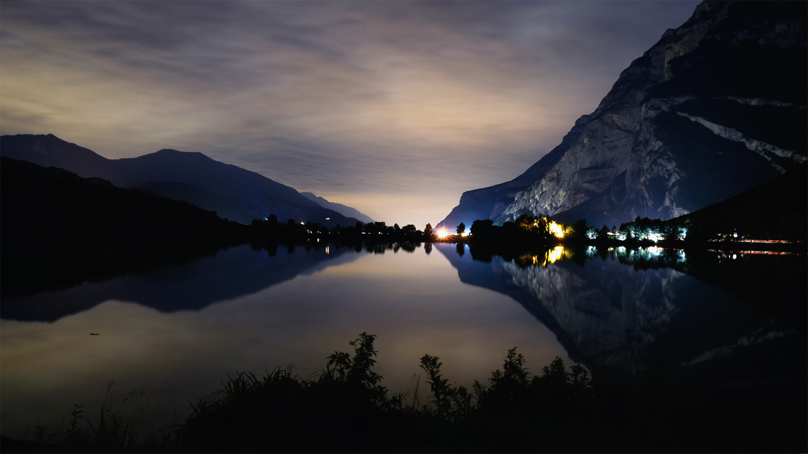 paesaggio, foresta, nero, Photoshop, mare, città, notte, lago, rosso, riflessione, fotografia, Alba, blu, villaggio, sera, mattina, Canone, atmosfera, Nikon, recinto, vita, oro, crepuscolo, rosa, Catturare, Campo, Riflesso, Blu, Vista, Serenità, tiro, ARTE, Viaggio, Tramonto, Messa a fuoco, leggero, sereno, nube, albero, ombre, nebbia, viaggio, giorno, montagna, artistico, vista, alba, fioritura, foto, Lago, artista, cielo blu, design, Stupefacente, oscurità, viaggio, suola, fotografie, vivere, fantasia, Foto, Candido, fotografia, giardino, brillare, fioriture, immagini, nightshot, immagine dello schermo, Viaggiare, fenomeno atmosferico, morfologie montane, catena montuosa, paesaggio, in bocca al lupo, buona giornata, campanule, così carino, elenaventurelli