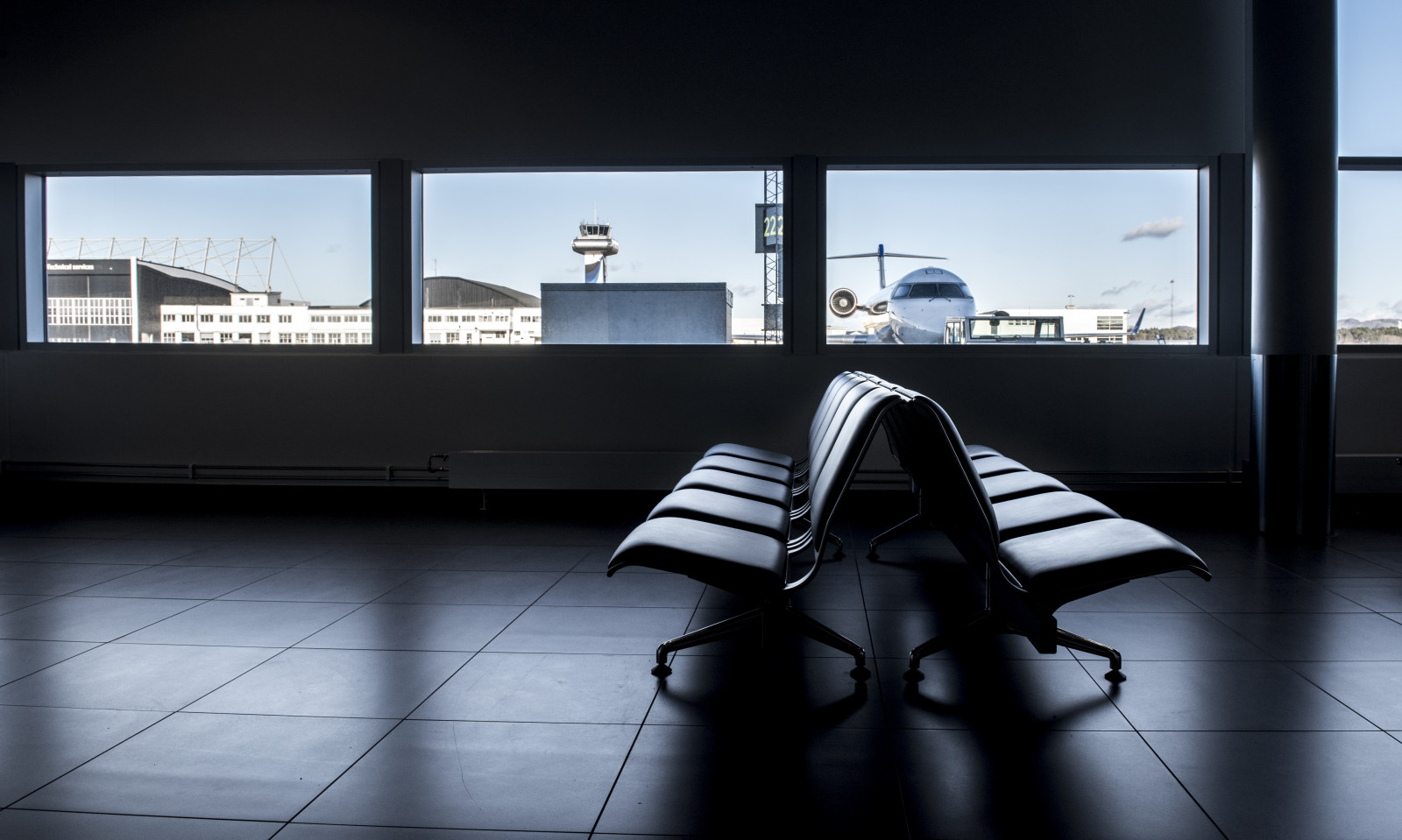 rejsende, Norge, Rogaland, Sola, stavangerlufthavn, fly, lufthavn, emptychairs, bentingeask, nikond810