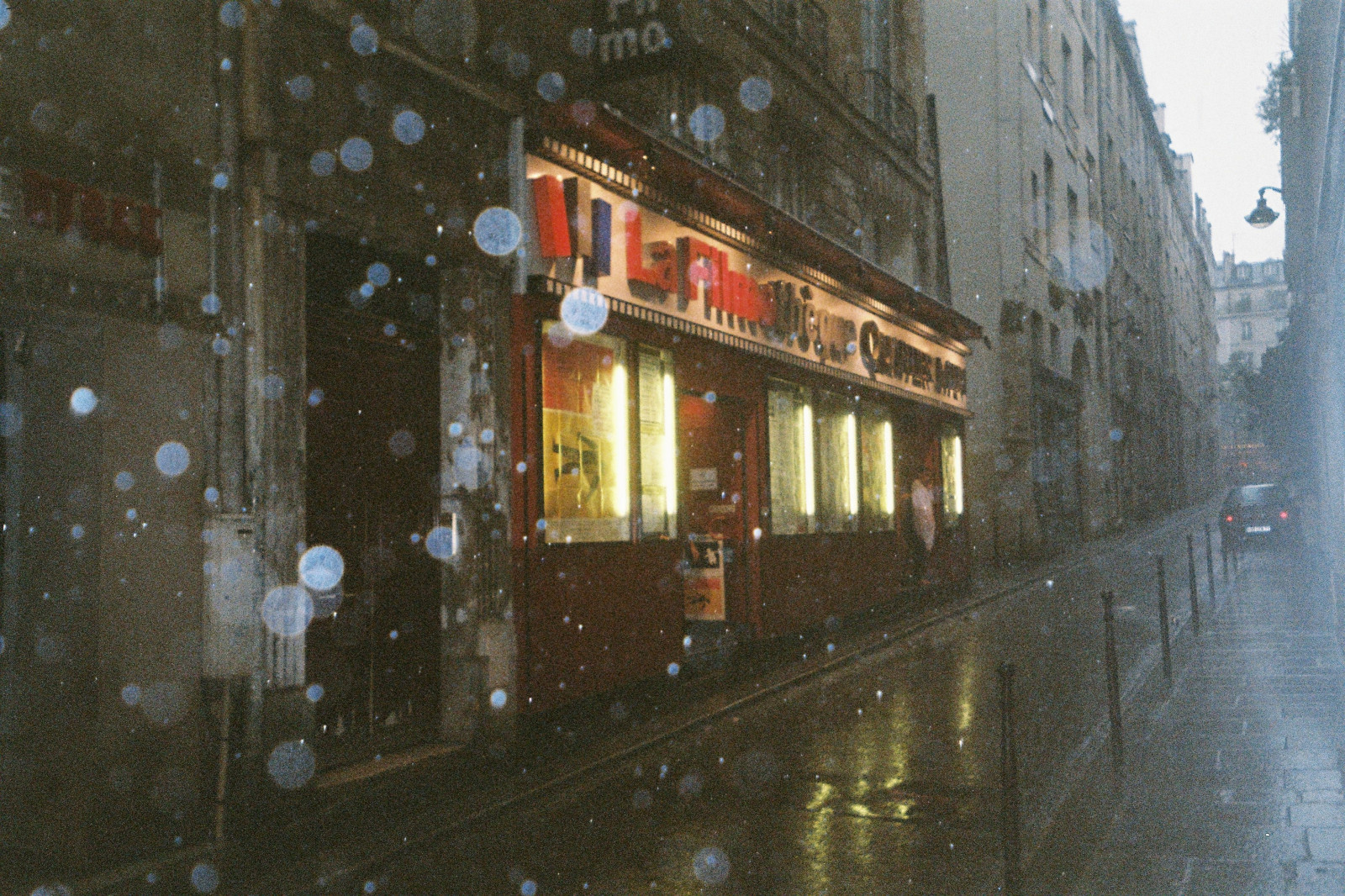 by, afspejling, sne, vinter, by, gade, træ, nat, bygning, regn, vindue, hus, aften, facade