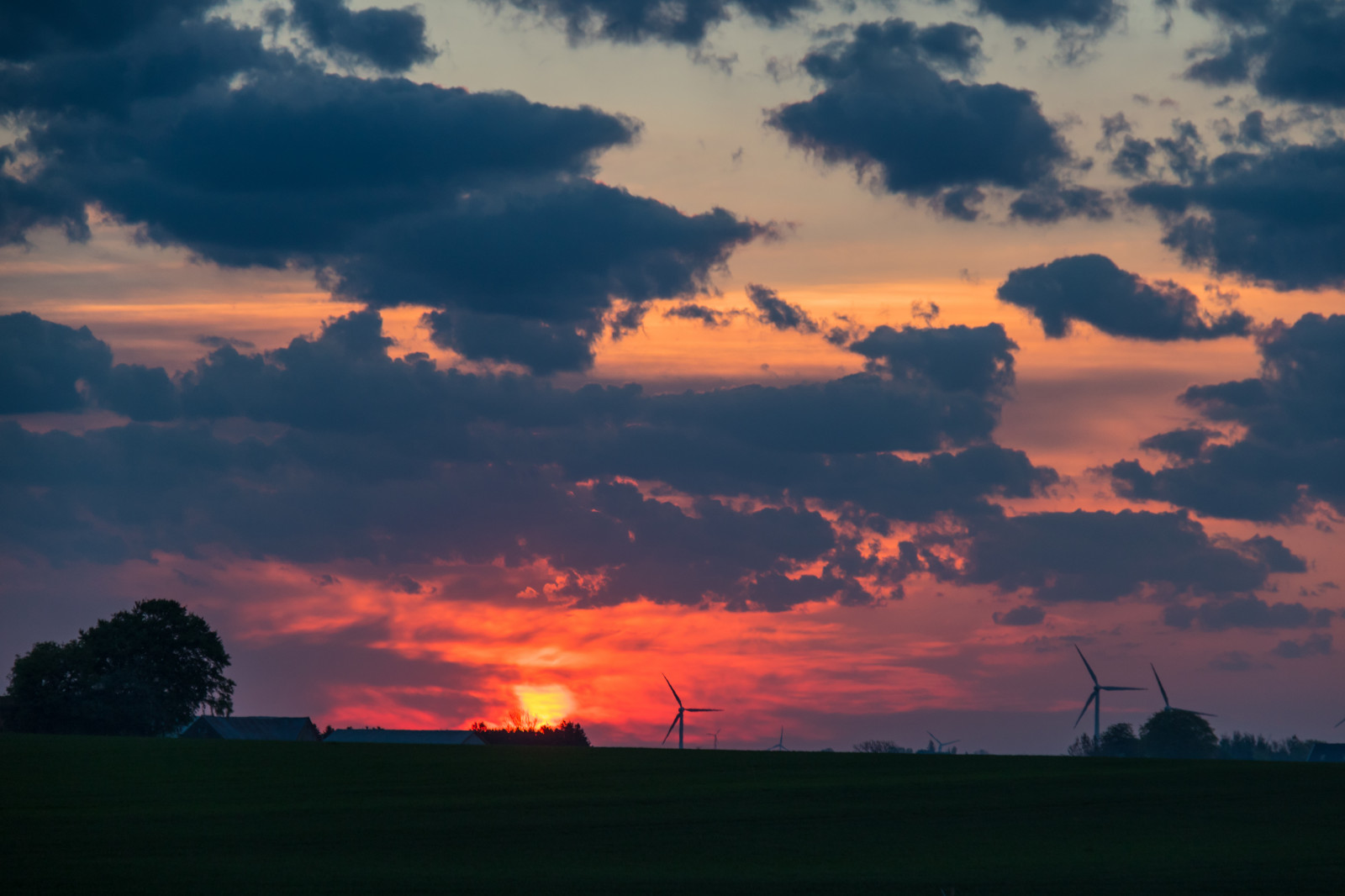 แสงแดด, แนวนอน, พระอาทิตย์ตก, ท้องฟ้า, ฟิลด์, พระอาทิตย์ขึ้น, ตอนเย็น, เช้า, ดวงอาทิตย์, ขอบฟ้า, บรรยากาศ, พลบค่ำ, เมฆ, รุ่งอรุณ, himmel, ชนบท, landsbygd, soluppg ng, s dersl tt, landskap, norra โดย, gryning, สายัณห์, ท้องฟ้าสีแดงตอนเช้า, ปรากฏการณ์ทางอุตุนิยมวิทยา, Cumulus