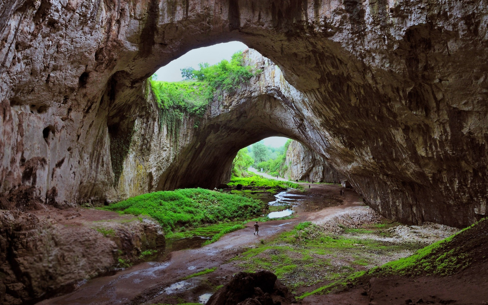 Hintergrundbilder : 1920x1200 px, Bulgarien, Höhle, Gras, enorm