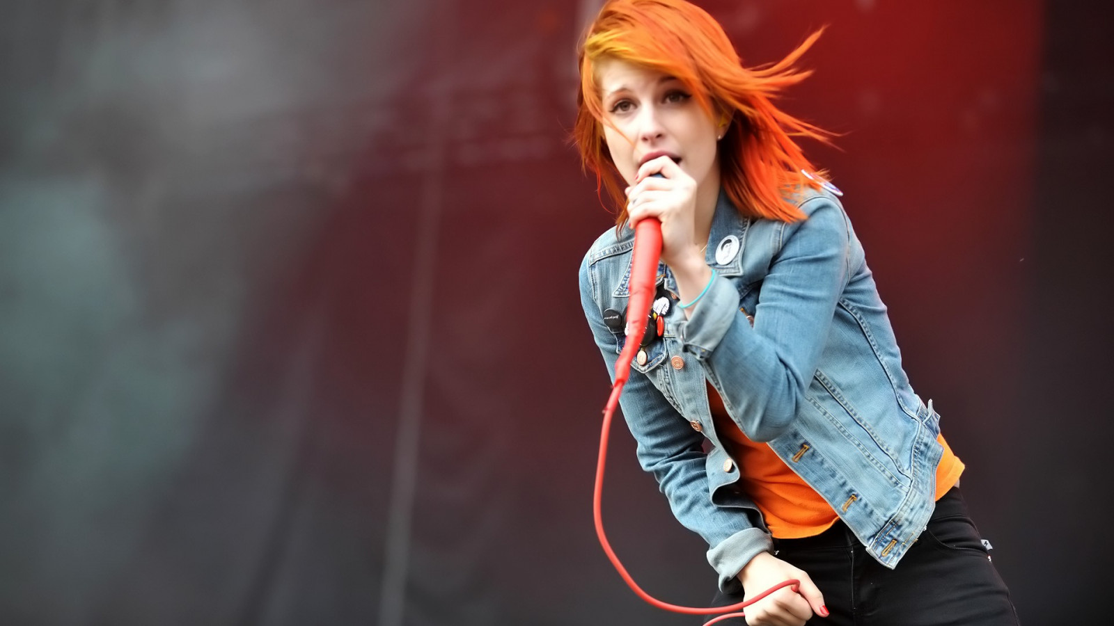 Kvinder, rødhåret, model, sanger, mode, Hayley Williams, guitarist, sang, underholdning, ydeevne, scene, koncert, musikteater, performance, sanger og sangskriver, scenekunst