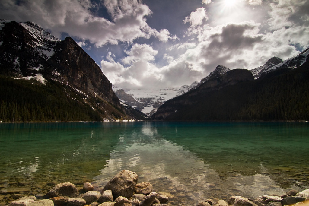 krajina, hory, moře, záliv, jezero, voda, Skála, Příroda, odraz, nebe, slunce, Kanada, fjord, údolí, divočina, Alberta, smaragd, mrak, hora, světlice, nádrž, 100commentgroup, natureselegantshots, topshots, flickrsportal, národní geografie, vysočina, fleursetpaysages, jezero, horských reliéf, landform, geografický rys, tělo z vody, pohoří, ledová landform, lakelouise