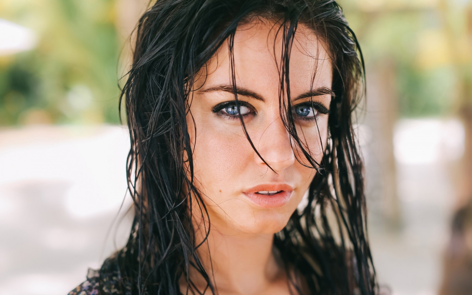 ansigt, Kvinder, model, portræt, langt hår, brunette, briller, fotografering, sort hår, mode, hår, Aurela Skandaj, emotion, Person, hud, hoved, wet look, farve, pige, skønhed, smil, øje, kvinde, dame, fotografi, frisure, portrætfotografering, Photo shoot, brunt hår, ansigtsudtryk, organ, tæt på