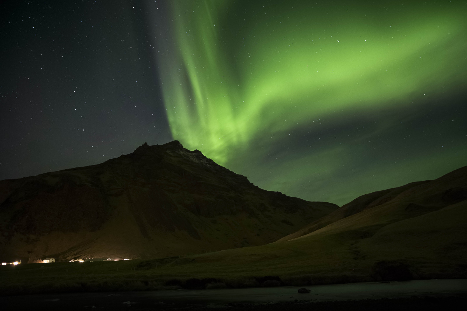 hory, Photoshop, noc, atmosféra, Island, jitřenka, Lightroom, Skogafoss, longexposure, Páni, noční obloha, Zeiss, carlzeiss, tma, ze, distagont2821, distagon2128ze, Severní polární záře, polární záře, longshuttertime, canon5dmarklll
