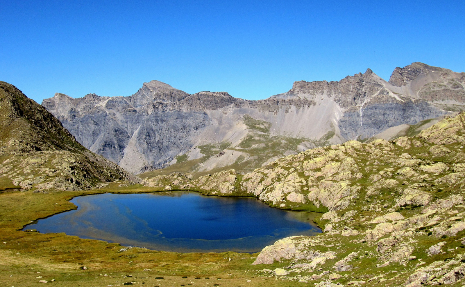 krajina, jezero, voda, Příroda, odraz, nebe, národní park, údolí, horský průsmyk, divočina, Alpy, banka, mount scenérie, crater Lake, plošina, přírodní rezervace, ledovcové jezero, hřbet, strom, hora, mygearandme, masiv, lago, morgon, ruby10, ruby15, ruby20, ruby5, montagne, mléko, nádrž, mygearandmepremium, mygearandmebronze, mygearandmesilver, mygearandmegold, montagna, coth5, mygearandmeplatinum, pleso, rubyphotographer, vysočina, geologie, horských reliéf, pohoří, moréna, vádí, klesl, Deprese, cirkus, Alpes-Maritimes, nadmořská výška, sráz, Hautetin e, Salsomoreno, national trust for places of historic interest or natural beauty, batholith