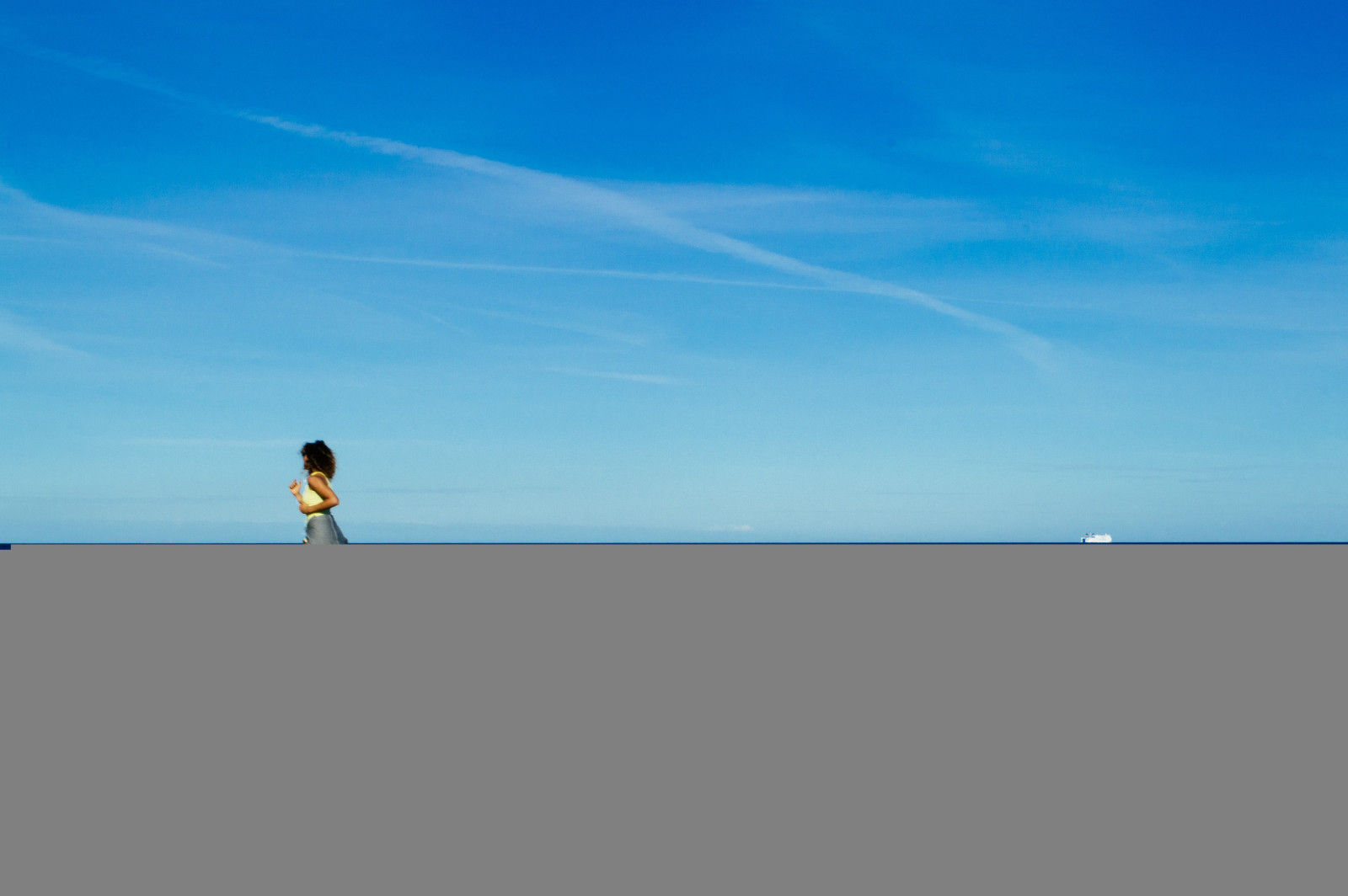 แสงแดด, แนวนอน, ผู้หญิง, ทะเล, น้ำ, ธรรมชาติ, การสะท้อน, ท้องฟ้า, ชายหาด, พระอาทิตย์ขึ้น, เส้นขอบฟ้า, สีน้ำเงิน, ตอนเย็น, เช้า, หอคอย, ชายฝั่ง, ขอบฟ้า, บรรยากาศ, Nikon, วิ่ง, พลบค่ำ, วิ่ง, เบา, เมฆ, รุ่งอรุณ, มหาสมุทร, คลื่น, บรรทัด, วอลล์เปเปอร์คอมพิวเตอร์, บรรยากาศของโลก, 4000x2660 px