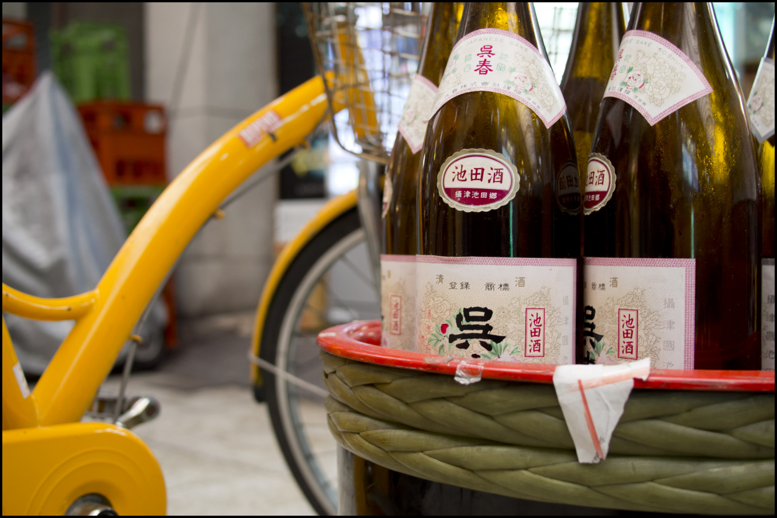 město, městský, detail, Japonsko, japonský, láhev, prázdný, saké, alkohol, Osaka, Kansai, fragment, Juso, Shotengai, osakashi, panasoniclumix20mmf17, yodogawaku, olympusem5