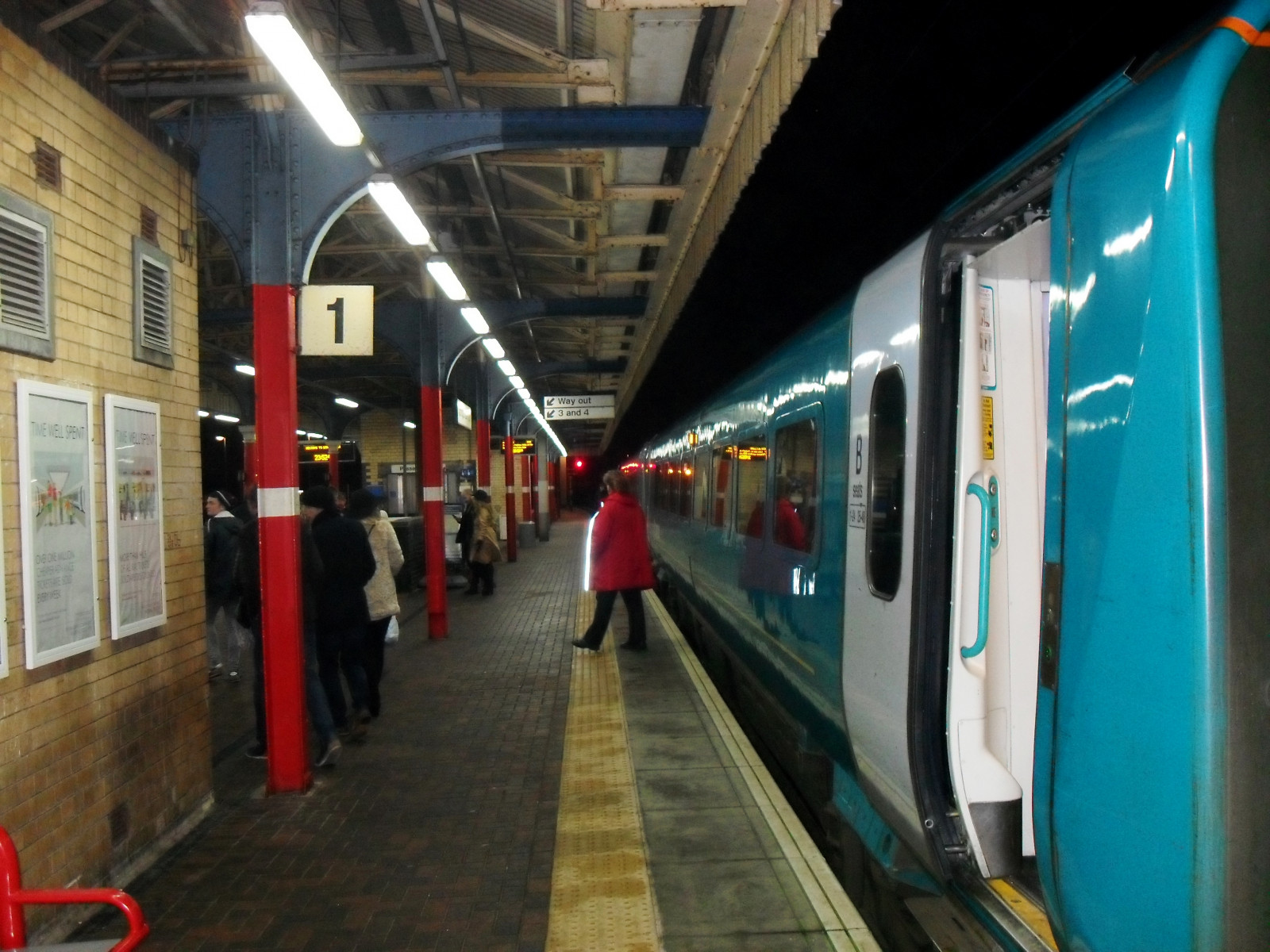 Červené, vozidlo, silnice, vlak, železnice, žlutý, modrý, vlakové nádraží, doprava, banka, Cestující, 1, rychlá přeprava, světlo, kolejnice, cestovat, flickr, jeden, stanice, čára, národ, dráha, plošina, nábřeží, Manchester, hlídat, lístek, Oxford, Metropolitní oblast, veřejná doprava, stanice metra, železniční doprava, kolejová vozidla, železniční vůz, Warrington, hst, Flickrhive