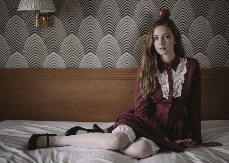 sedící, dívka, krása, noha, focení, dlouhé vlasy sedící, dívka, krása, noha, focení, dlouhé vlasy