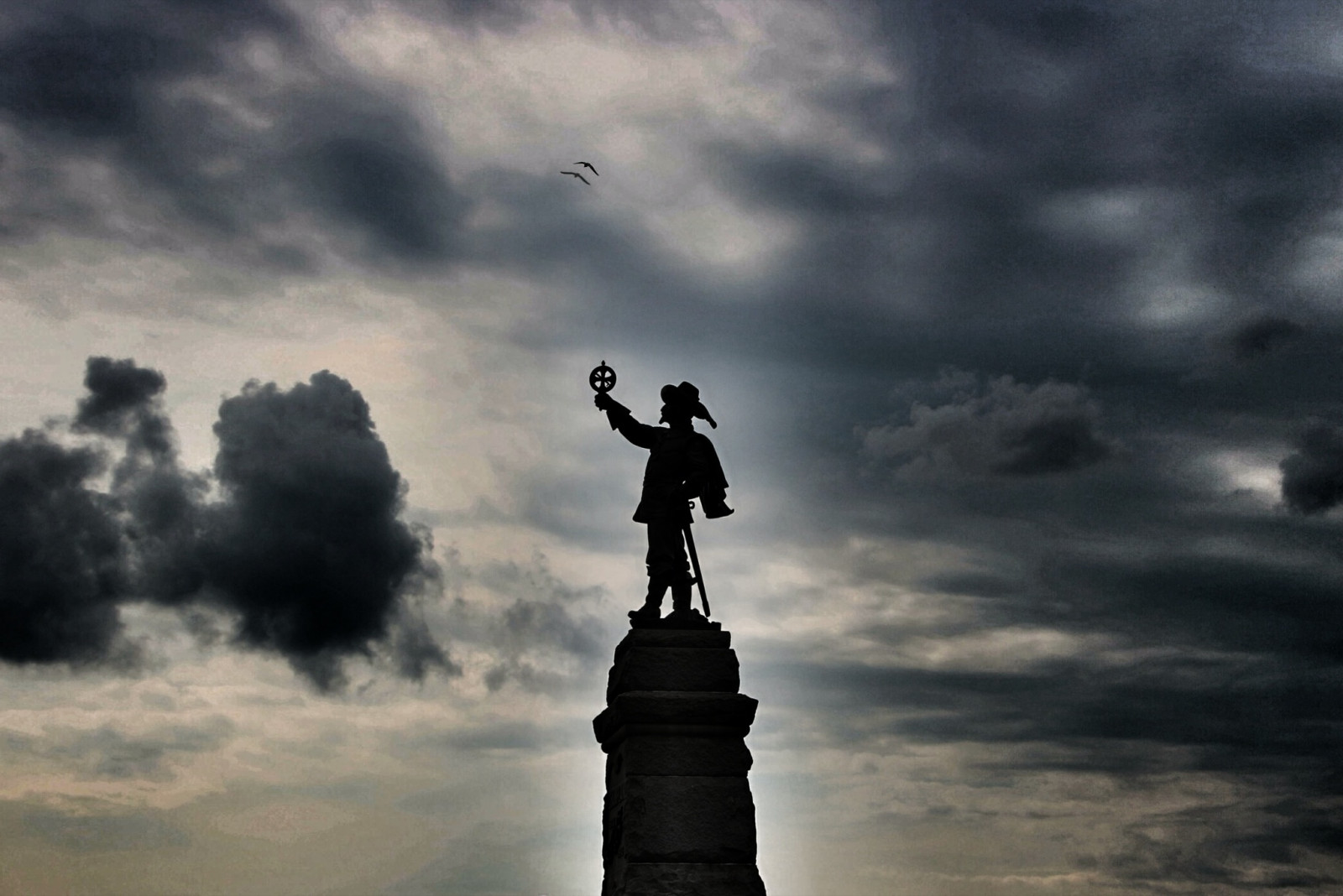 nebe, mrak, socha, památník, atmosféra, jev, silueta, meteorologický jev, večer, pouliční osvětlení