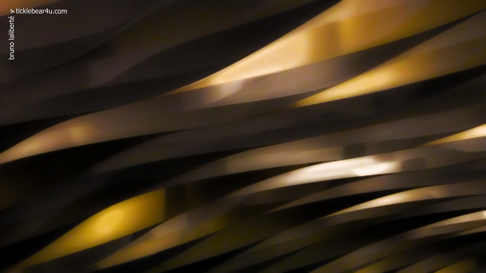 slunečnímu záření, Černá, Photoshop, město, noc, architektura, odraz, symetrie, žlutý, kruh, Montreal, 2013, Fujifilm, světlo, barva, osvětlení, tvar, design, čára, strop, tma, shockofthenew, lightsandshadows, hypotetický, sharingart, brunolalibert, netartll, počítač tapeta, zblízka, makro fotografie, crazygeniuses