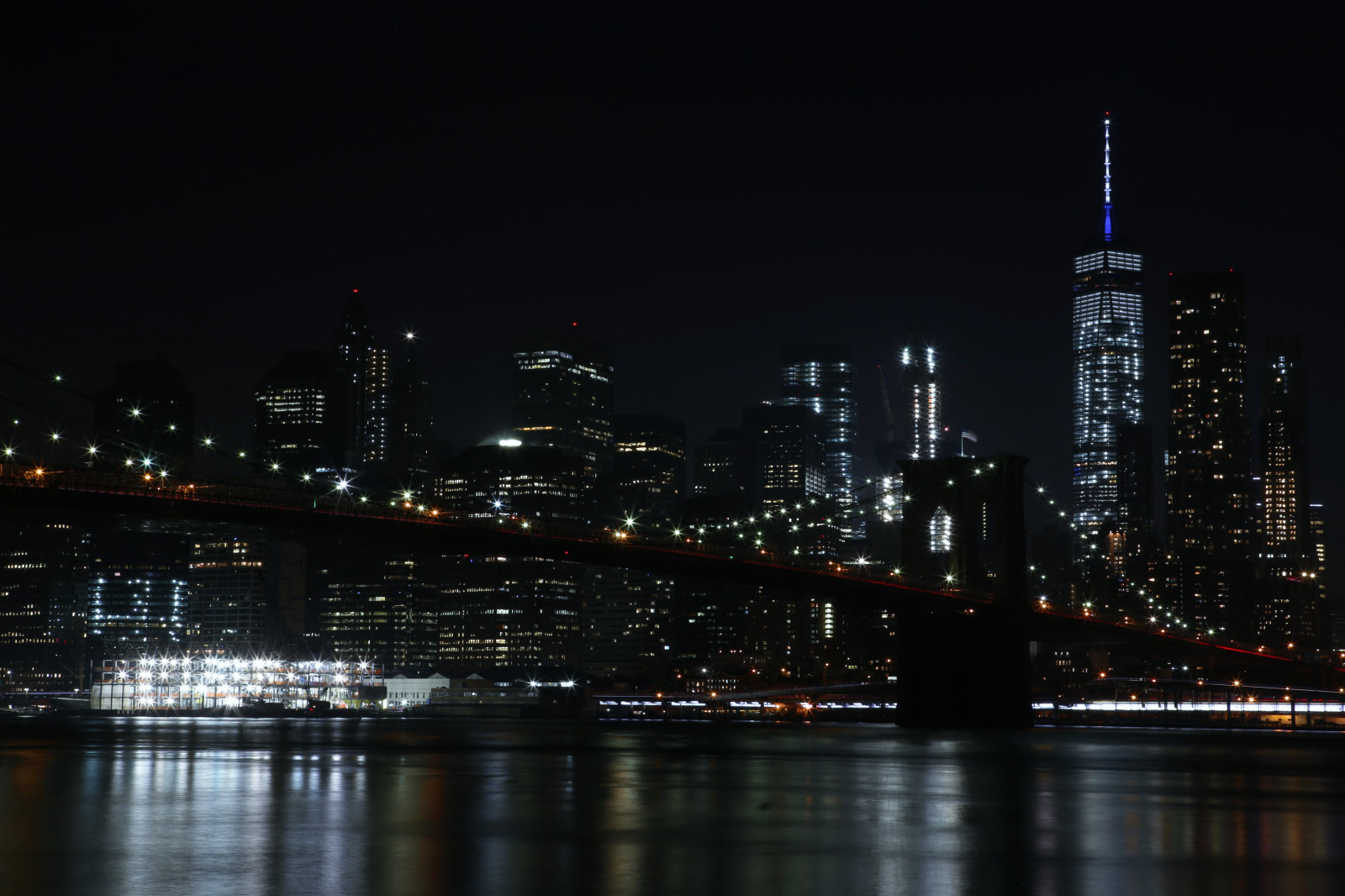 světla, město, panoráma města, noc, architektura, voda, budova, odraz, nebe, panoráma, mrakodrap, večer, věž, most, řeka, Kánon, horizont, soumrak, Manhattan, metropole, svoboda, půlnoc, York, Brooklyn, centrum, l, Nový, východní, osvětlení, nyc, tma, 6d, mezník, eos, langzeitbelichtung, během dne, 2470, lighttrails, lightstreams, urban area, Metropolitní oblast, panelový dům, jeden svět, ILUMINATION, latern, fixed link