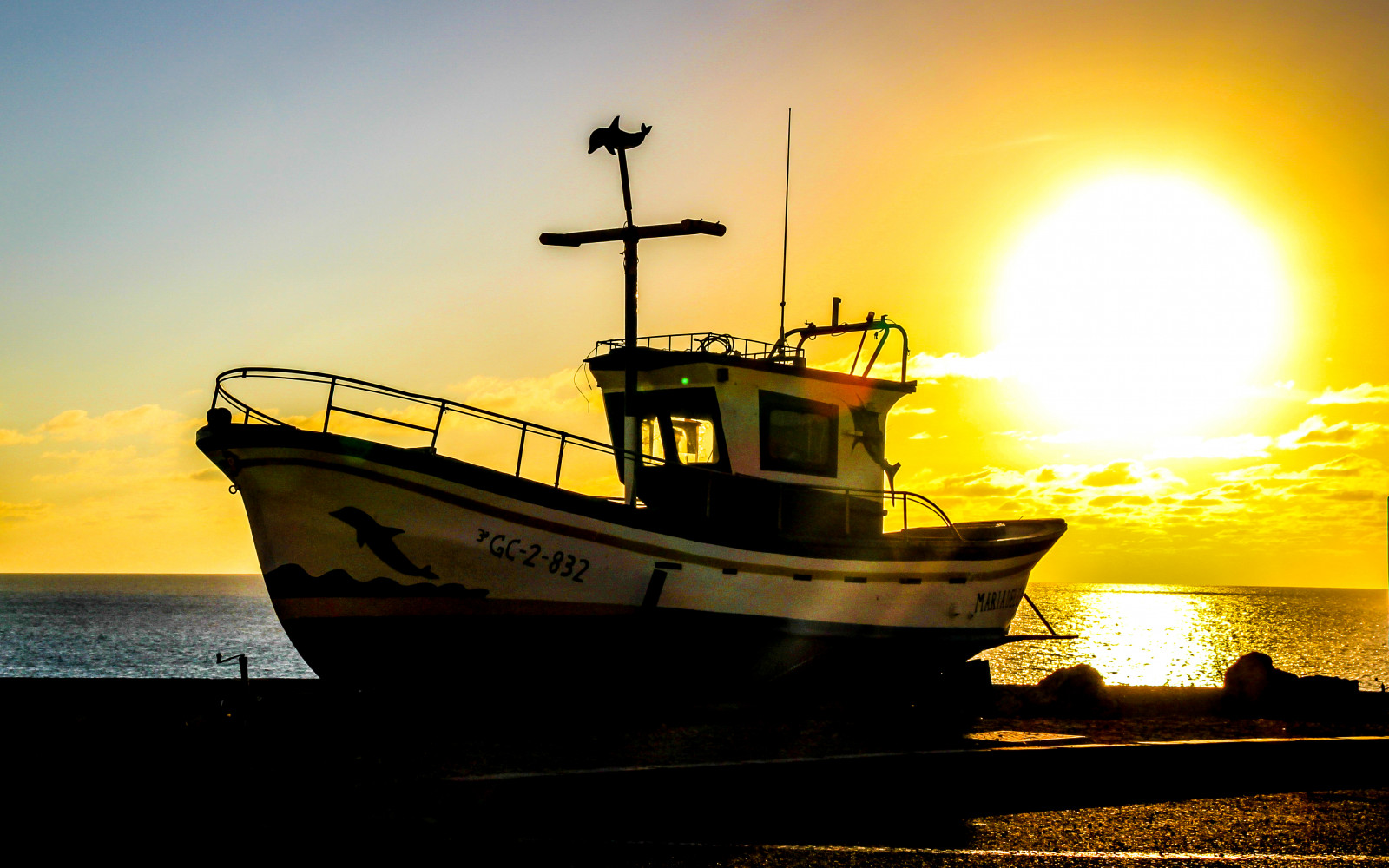 slunečnímu záření, loď, loď, západ slunce, moře, voda, odraz, nebe, svítání, uklidnit, večer, slunce, Kánon, oranžový, horizont, soumrak, rybolov, plavidlo, ostrovy, 100d, fuerteventura, kanárek, rybářské plavidlo, sigma18250, andygocher, canon100dsigma18250, Top50, rybářský trauler, water transportation