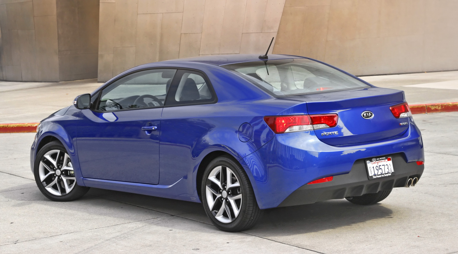 auto, vozidlo, limuzína, Kia, netcarshow, netcar, obrázky vozidel, photo auto, 2014, Forte Koup, pozemní vozidla, automobilový exteriér, automobil make, rodinný vůz, nárazník, kompaktní vůz, subcompact auto, střední velikost auta, motory kia, kia forte, kia forte Koup