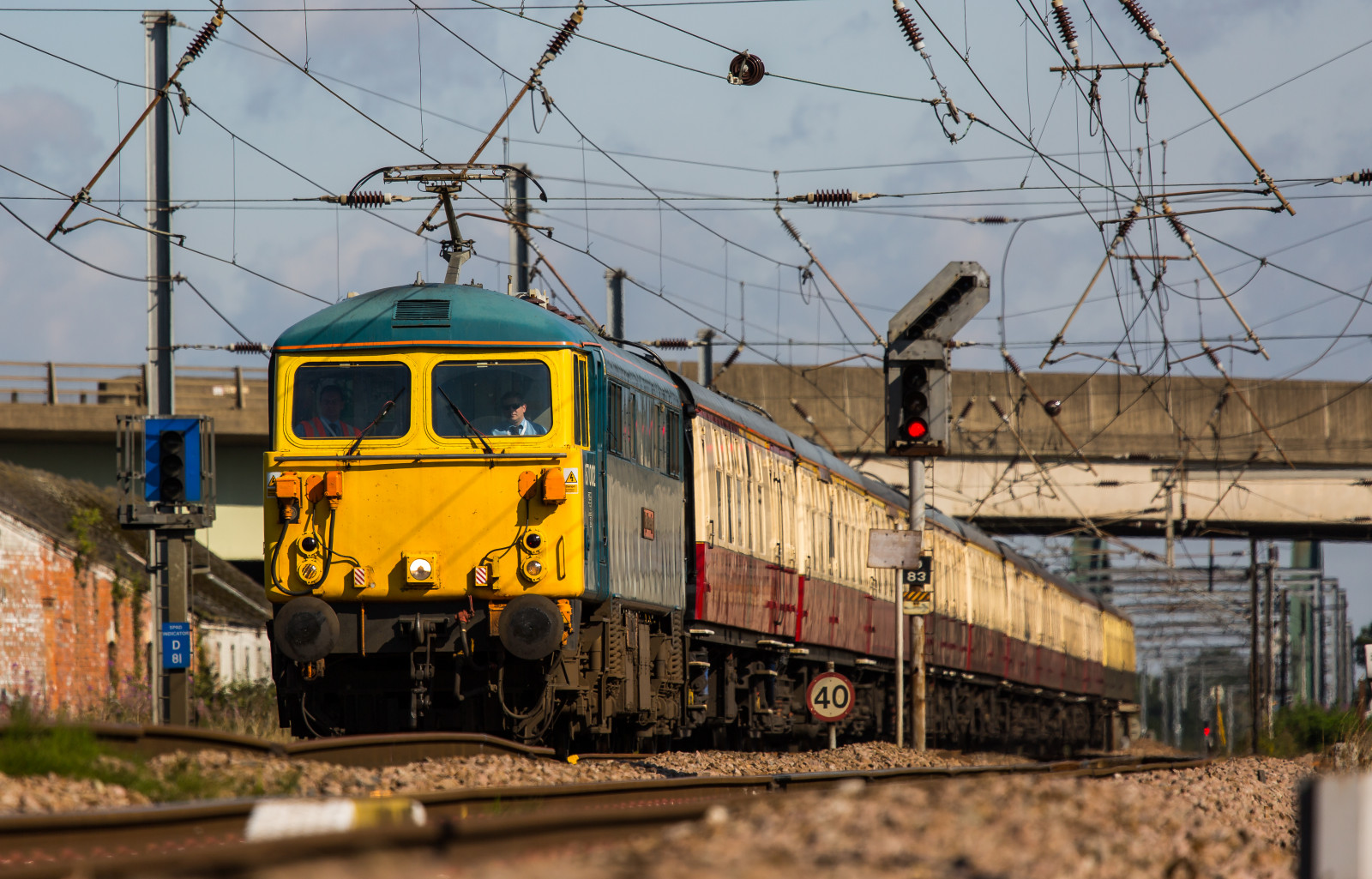 vozidlo, mraky, vlak, železnice, Anglie, slunce, Kánon, letní, Slunný, bokeh, prsa, britský, Spojené království, doprava, lokomotiva, elektřina, elektrický, vlaky, kolejnice, 5 d, zakalený, flickr, počasí, Sluneční svit, speciální, sexy, dráha, charta, eos, 5diii, greatbritain, zatažený den, Spojené království, Newark, MILF, ilobsterit, 5dmk3, 5D3, přední strana, pozemní vozidla, železniční doprava, kolejová vozidla, železniční vůz, slunečný den, elektrické napájení, railtour, British Rail, NetworkRail, Nottinghamshire, canoneos5dmk3, ECML, newarknorthgate, newarkdiamondcrossing, canon5dmk3, eastcoastmainline, východní pobřeží, hatchetslanecrossing, royalsovereign, class87, railnetwork, aclocomotivegroup, 87002, railcharter, hatchetslane