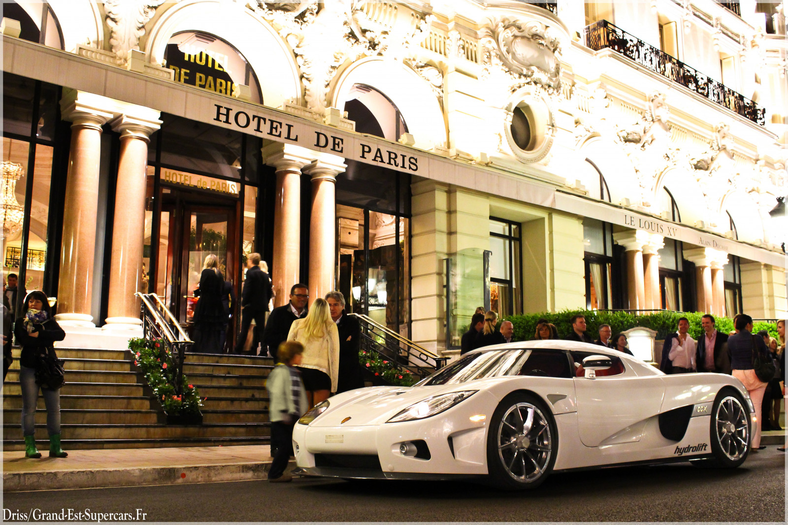 auto, automobilového designu, vozidlo, sportovní auto, superauto, ulice, luxusní vůz, závodní auto, kolo, výkon auta, budova, silnice