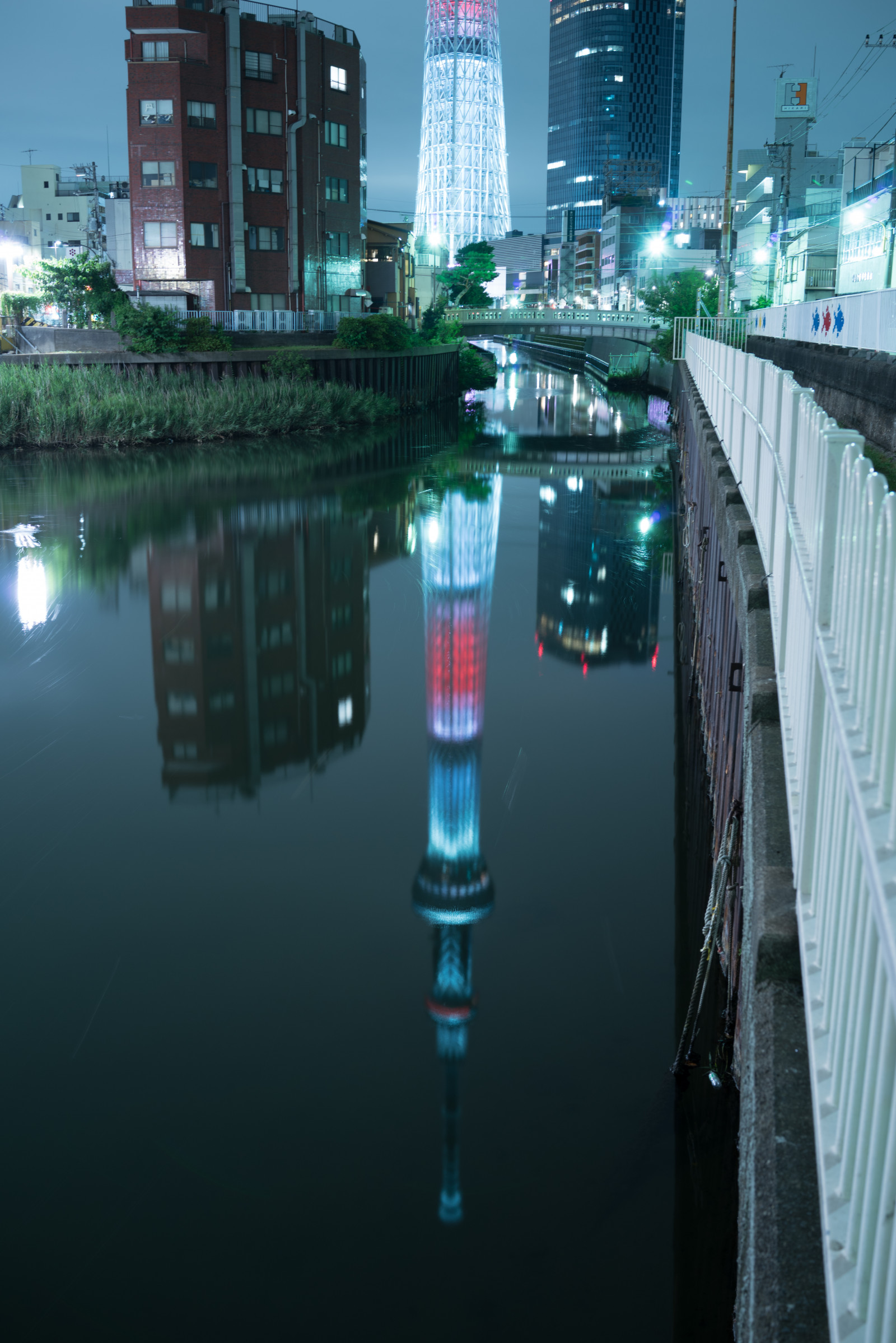 Japonsko, panoráma města, noc, architektura, voda, odraz, mrakodrap, věž, Sony, metropole, Tokio, RX1R, jp, Skytree, mrak, zakalený, osvětlené, osvětlení, CC, Zeiss, mezník, Tokyo Sky Tree, rx, rx1, rx1rm2, rx1rmark2, CreativeCommons, japansesnationalflag, olympijský, urban area, Atmosféra Země, Metropolitní oblast