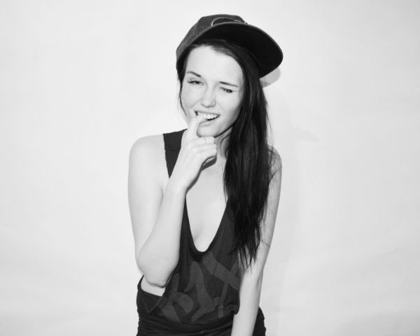 black,model,portrait,long hair,white,monochrome