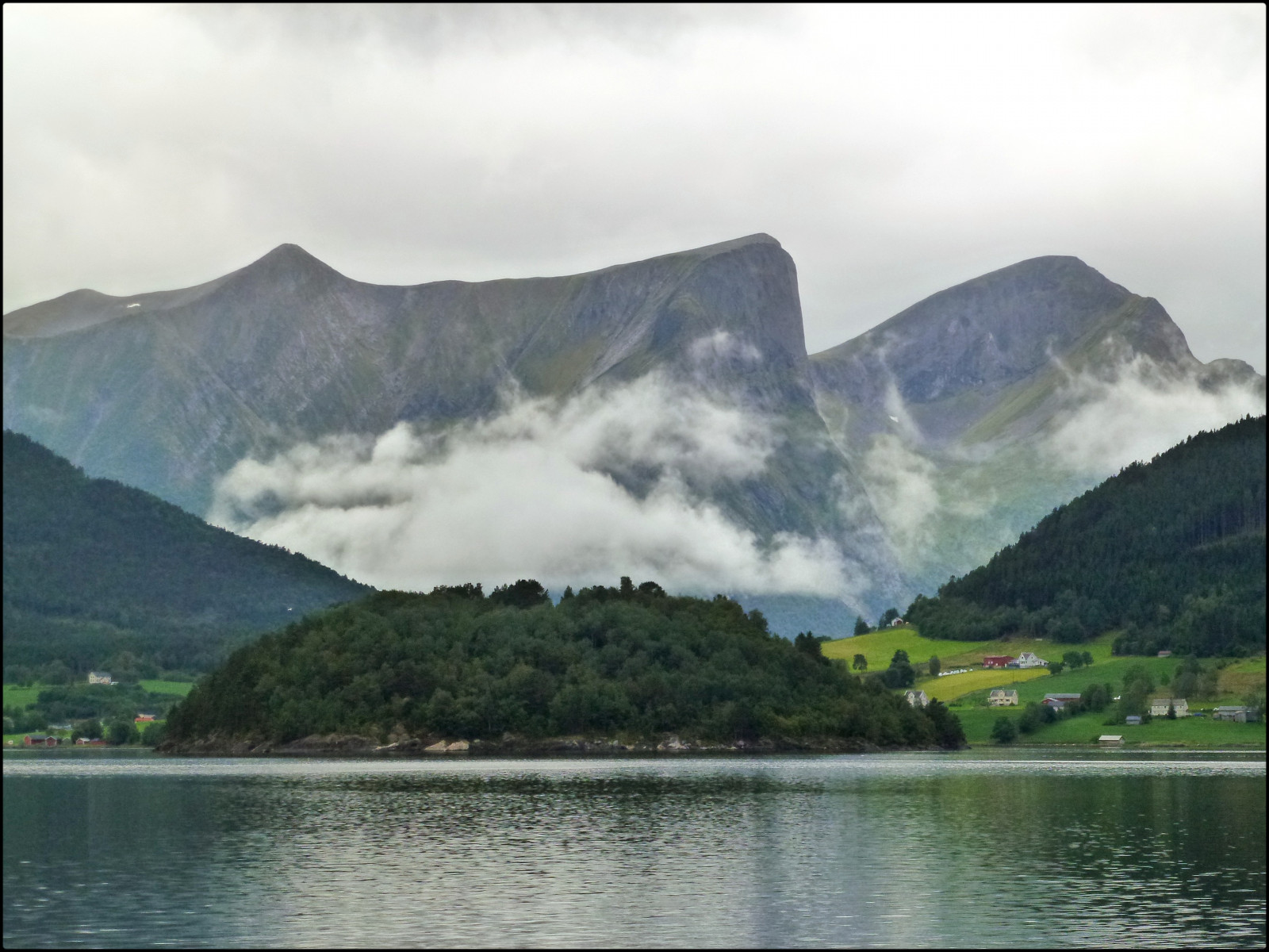 Norvegia, norge, fiordo, RJA F, traghetto, barca