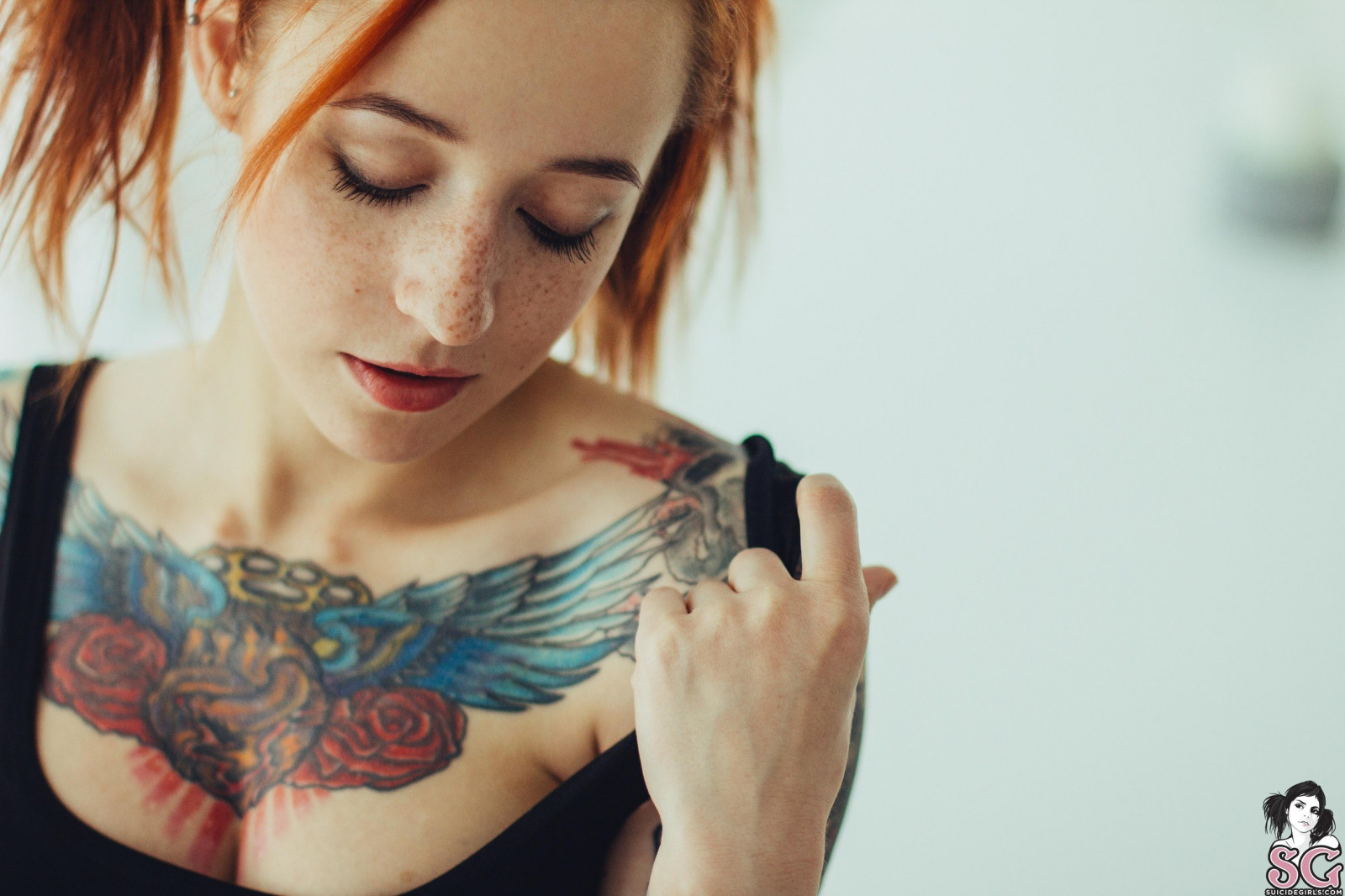 tvář, ženy, ryšavý, model, portrét, brýle, fotografování, tetování, vlasy, pusa, suicidegirls, emoce, Janesinner Suicide, Osoba, kůže, hlava, dívka, krása, oko, žena, ruka, prst, smysl, paže, účes, hruď, portrétní fotografie, focení, Lidské tělo