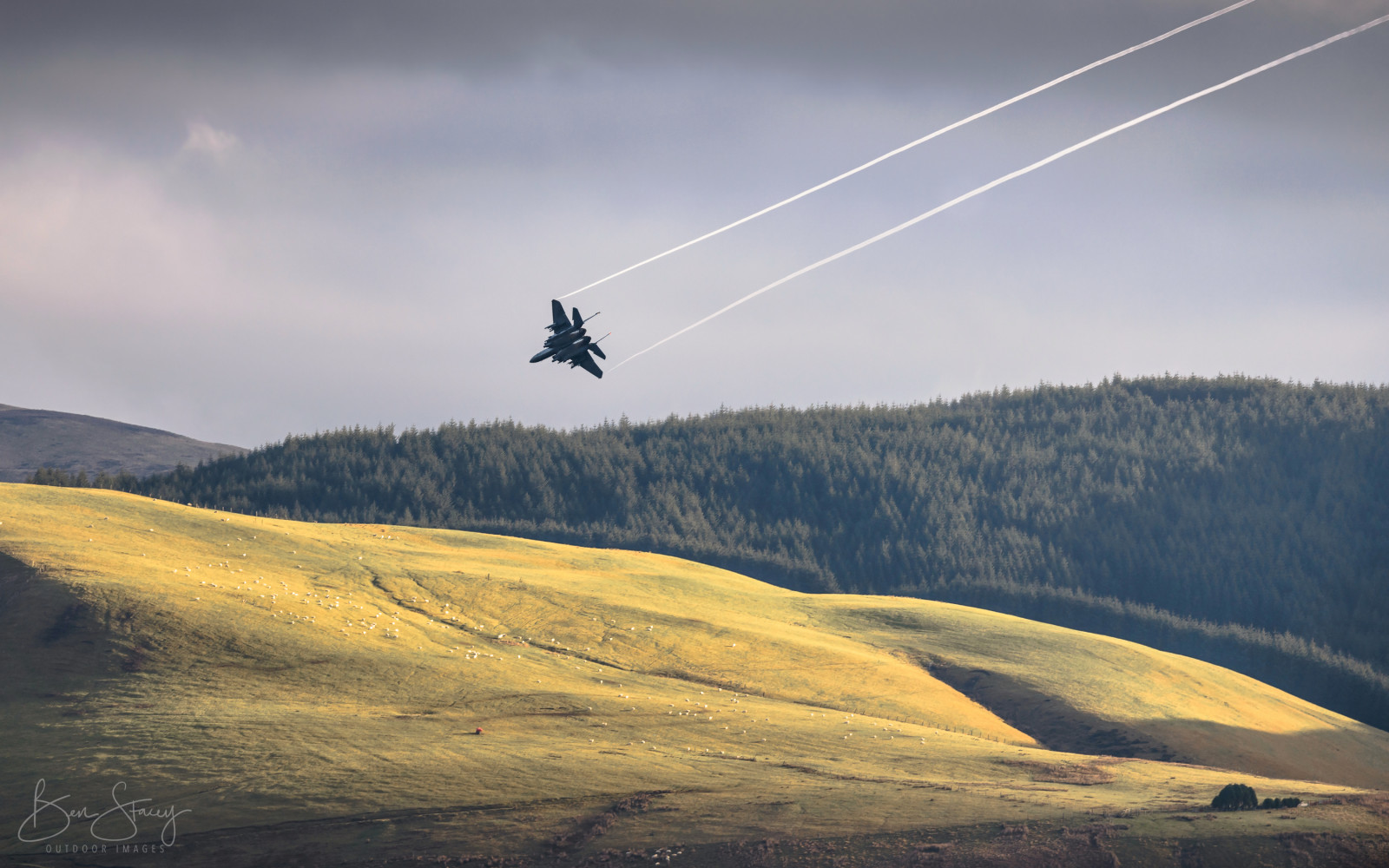 krajina, moře, kopec, nebe, sníh, zima, letadlo, bláto, ráno, Boeing, vítr, Nikon, orel, stuhy, panteři, stávka, vzduch, platnost, královský, svoboda, Wales, Let, mrak, hora, počasí, sjednocený, stavy, Amerika, nízká úroveň, bojovník, letectví, fs, proud, rychle, křídlo, klesání, Atmosféra Země, horských reliéf, pohoří, raf, letka, USAF, slepice, f15e, Lakenheath, 48., fw, usafe, McDonnell Douglas, lowfly, lfa7, víry, 494.