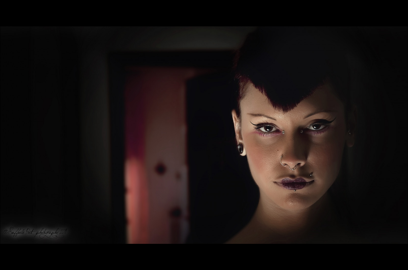 tvář, model, portrét, oči, temný, stín, černé vlasy, pronikavý, půlnoc, světlo, scéna, NIKKOR, 50mm, 18, prozkoumat, dívka, krása, oko, dáma, tma, ret, ritratto, ragazza, štika, Ombra, d90, Occhi, tvář, Snímek obrazovky, karetní hra, počítač tapeta, obočí, orgán, řasa, raffaelepreti, flash photography