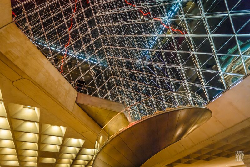 ciudad,cielo,relámpago,arquitectura,edificio,simetría