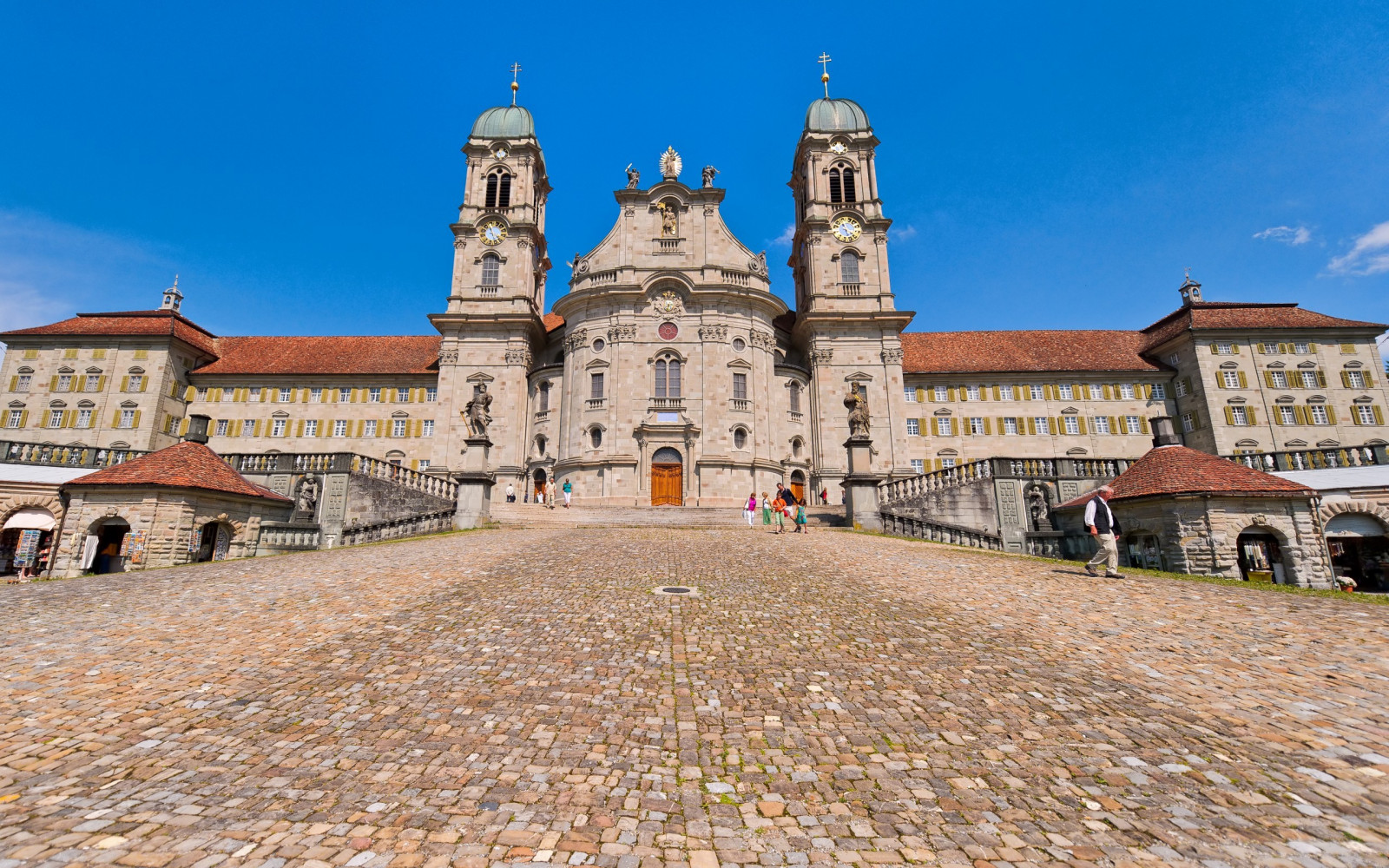 město, panoráma města, budova, nebe, mraky, Cestovní ruch, město, panoráma, Švýcarsko, kostel, náměstí, katedrála, klášter, palác, Einsiedeln, zámek, majetek, bazilika, náměstí, mezník, dávná historie, historické místo, seznamu světového dědictví unesco, místo uctívání