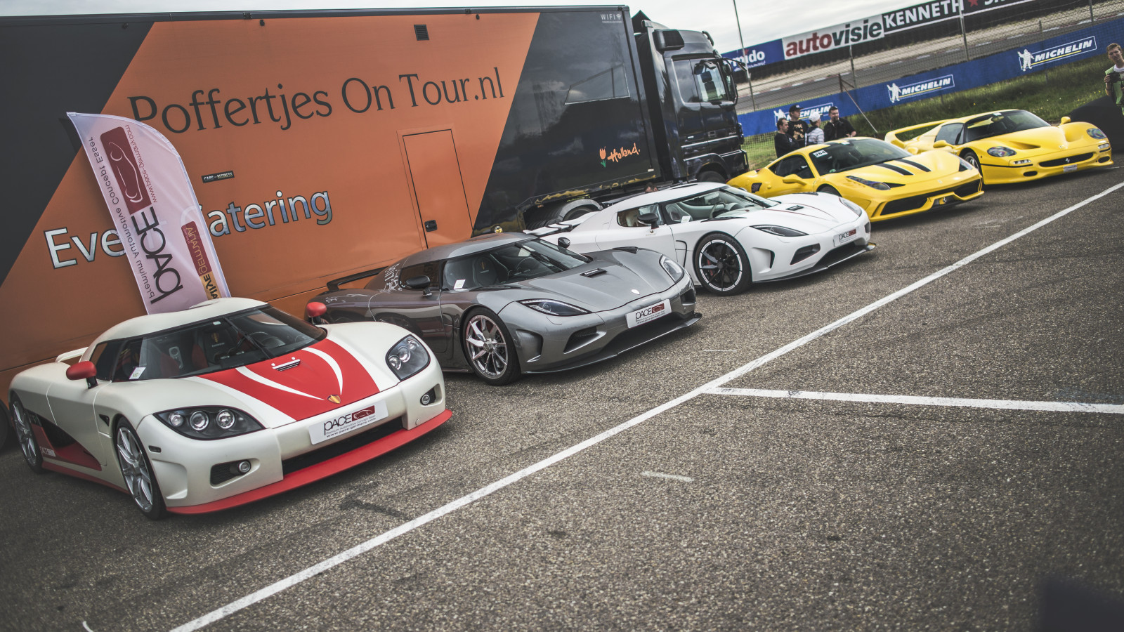 Super Car Racing >> Wallpaper Sports Car Racing Mobil Sport Kendaraan Super Car Racing >> Wallpaper Sports Car Racing Mobil Sport Kendaraan