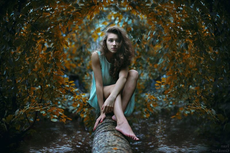 slunečnímu záření, listy, ženy venku, ženy, model, les slunečnímu záření, listy, ženy venku, ženy, model, les