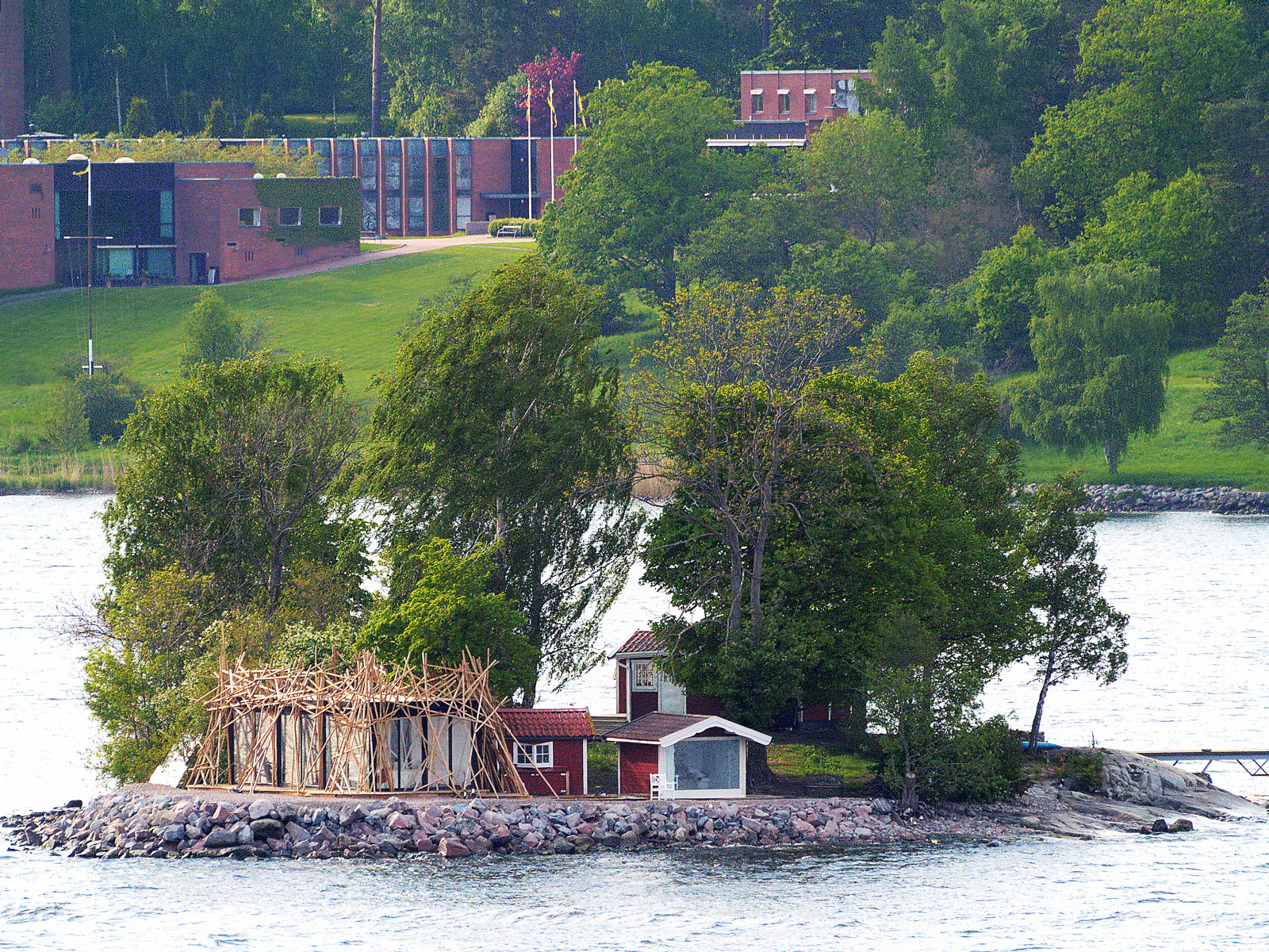 krajina, loď, jezero, voda, pobřeží, Dům, pobřeží, řeka, ostrov, Stockholm, Švédsko, Evropa, banka, chalupa, strom, rostlina, domy, domů, jezero, tělo z vody, nemovitost, Souostroví, Neobvyklé stavby, Neobvyklé domy, Buiulldings