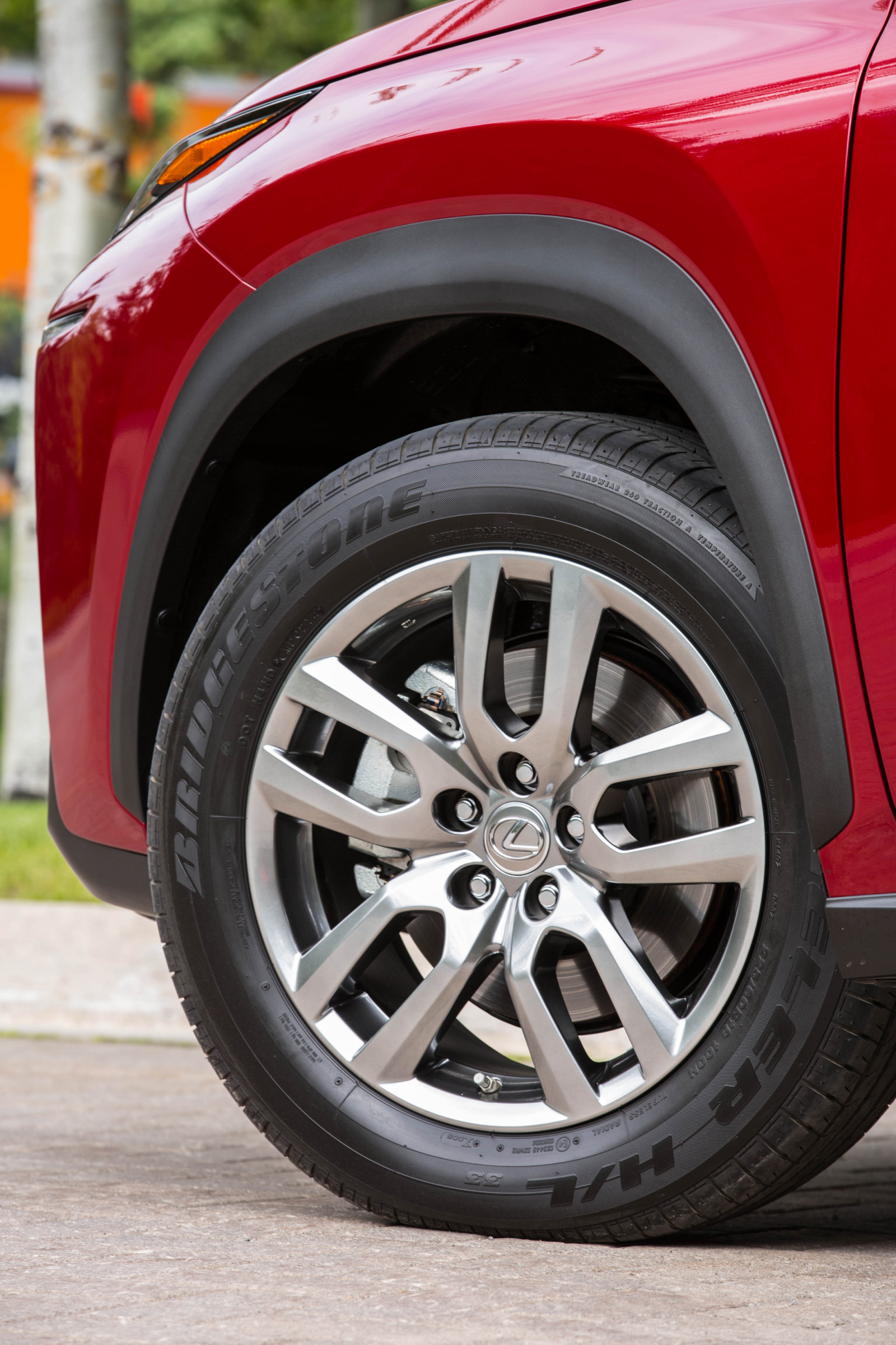 auto, vozidlo, Lexus, pneumatika, netcarshow, netcar, obrázky vozidel, photo auto, 2016, kolo, NX 300H USA verze, okraj, pozemní vozidla, automobilový exteriér, automobil make, luxusní vůz, automotive pneumatiky, sportovní užitkové vozidlo, Kompaktní sportovní užitkové vozidlo, mluvil, kola z lehkých slitin