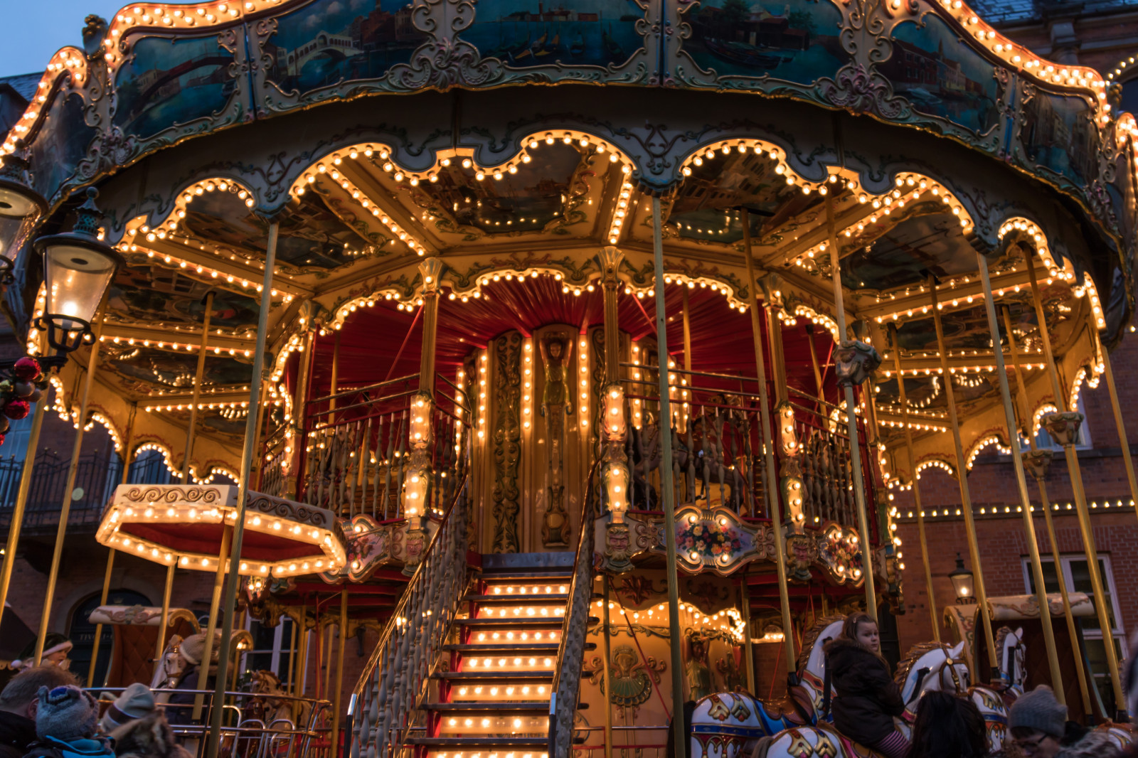 จอด, คริสต์มาส, เดนมาร์ก, ม้าหมุน, ยุติธรรม, เบา, คริสต์มาส, ร่าเริง, จูล, Danmark, Tivoli, exif model canoneos760d, ประเทศธรณีวิทยา, กล้องทำให้ Canon, geocity, กล้องรุ่น canoneos760d, geostate, ตำแหน่งทางภูมิศาสตร์, เลนส์ Exifs efs18200mmf3556is, exif ทำให้ canon, exif isospeed 125, ความยาวคลื่น exif 18mm, Christmaslight, belysning, รูรับแสง exif 35, kopenhavn, k penhamncopenhagen, karusell, การพักผ่อนหย่อนใจ, นันทนาการกลางแจ้ง, สวนสนุก, นั่งสนุก, โครงสร้าง nonbuilding