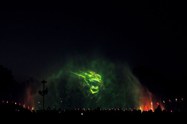 fountain,wroc aw,laser show,animal print,entertainment,tourist attraction