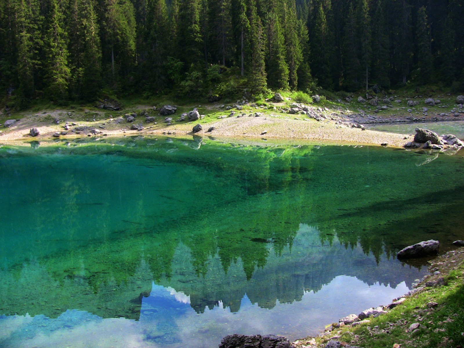 krajina, jezero, voda, Příroda, odraz, tráva, zelená, sklenka, zrcadlo, řeka, divočina, rybník, proud, banka, mount scenérie, přírodní rezervace, strom, cestovat, Landschaft, hora, prozkoumat, mygearandme, odrazy, paisaje, lago, natur, vodní tok, odrážet, reflektion, zátoka, nádrž, vidět, 100commentgroup, wasser, 1001nights, flickrstruereflection1, flickrstruereflection2, dblringexcellence, photosandcalendar, flickrstruereflection3, tplringexcellence, flickrstruereflection4, flickrstruereflection5, flickrstruereflection6, flickrstruereflection7, plavby, Urlaub, pleso, riflesso, reisen, roba66, naturalezza, odlesky, reflejos, Dolomiten, Welschnofen, novalevante, welschnofenamrosengarten2011, reflexo, spiegelung, biome, tělo z vody, Südtirol, vodní zdroje