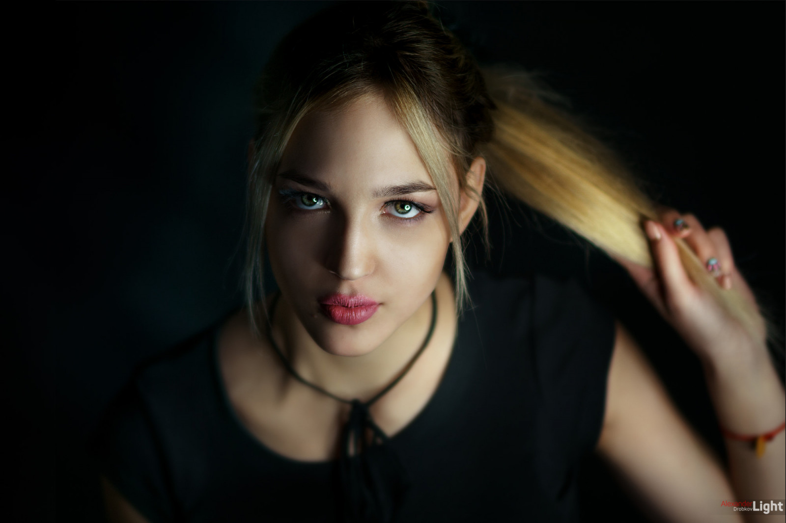 Hintergrundbilder : Frau, blond, Porträt, Einfacher hintergrund ...