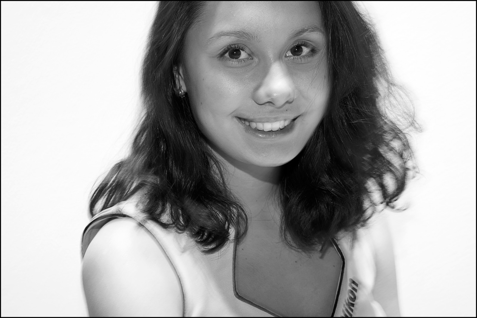 ansigt, mennesker, hvid, sort, monokrom, model, portræt, øjne, by, gade, langt hår, Moskva, by-, fotografering, tæt på, smilende, sort hår, hår, Sony, Rusland, mund, næse, liv, Blitz, Person, hud, Offentlig, hoved, supermodel, skud, Borger, sort og hvid, pige, skønhed, bw, smil, øje, Foto, kvinde, Bevægelse, dame, se, streetphoto, fotografi, digital, streetphotography, fotos, pic, læbe, oprigtig, billede, billede, Dmitry, Ryzhkov, streetportrait, fremmed, øjeblik, ansigter, fremmede, dokumentarfilm, social, dmitryryzhkov, dmitryryzhkovcom, sort og hvid, monokrom fotografering, portrætfotografering, Photo shoot, brunt hår, ansigtsudtryk, organ, tæt på, photoforum2014