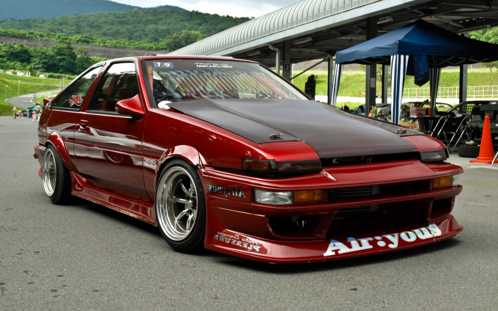 車, 車両, トヨタ, JDM, スポーツカー, クーペ, スタンス, AE86, セダン, 陸上車両, 自動車外装, レースカー, 自動車メーカー, バンパー, コンパクトカー