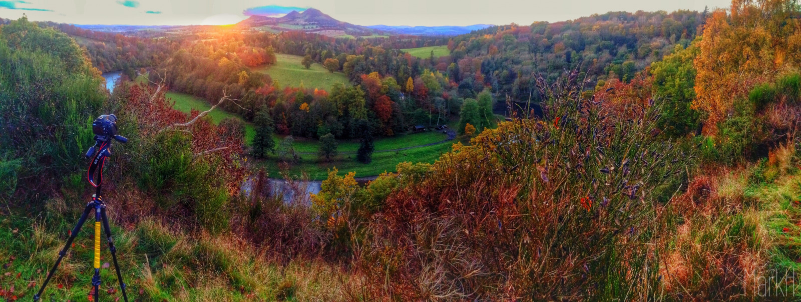 podzim, stromy, západ slunce, divoký, Anglie, panoráma, slunce, slunečnímu záření, hora, Dovolená, strom, blbeček, jablko, Příroda, krása, listy, Kánon, řeka, malování, scott, Newcastle, Skotsko, vrchovina, Evropa, barvy, telefon, Pohled, Geek, ohyb, smyčka, pano, stativ, kopec, okraj, vrchol, panoramatický, Northumberland, Northumbria, lensflare, světlice, založit, meandr, barvitý, geologie, iPhone, Bemersyde, iphoneografie, iphoneonly