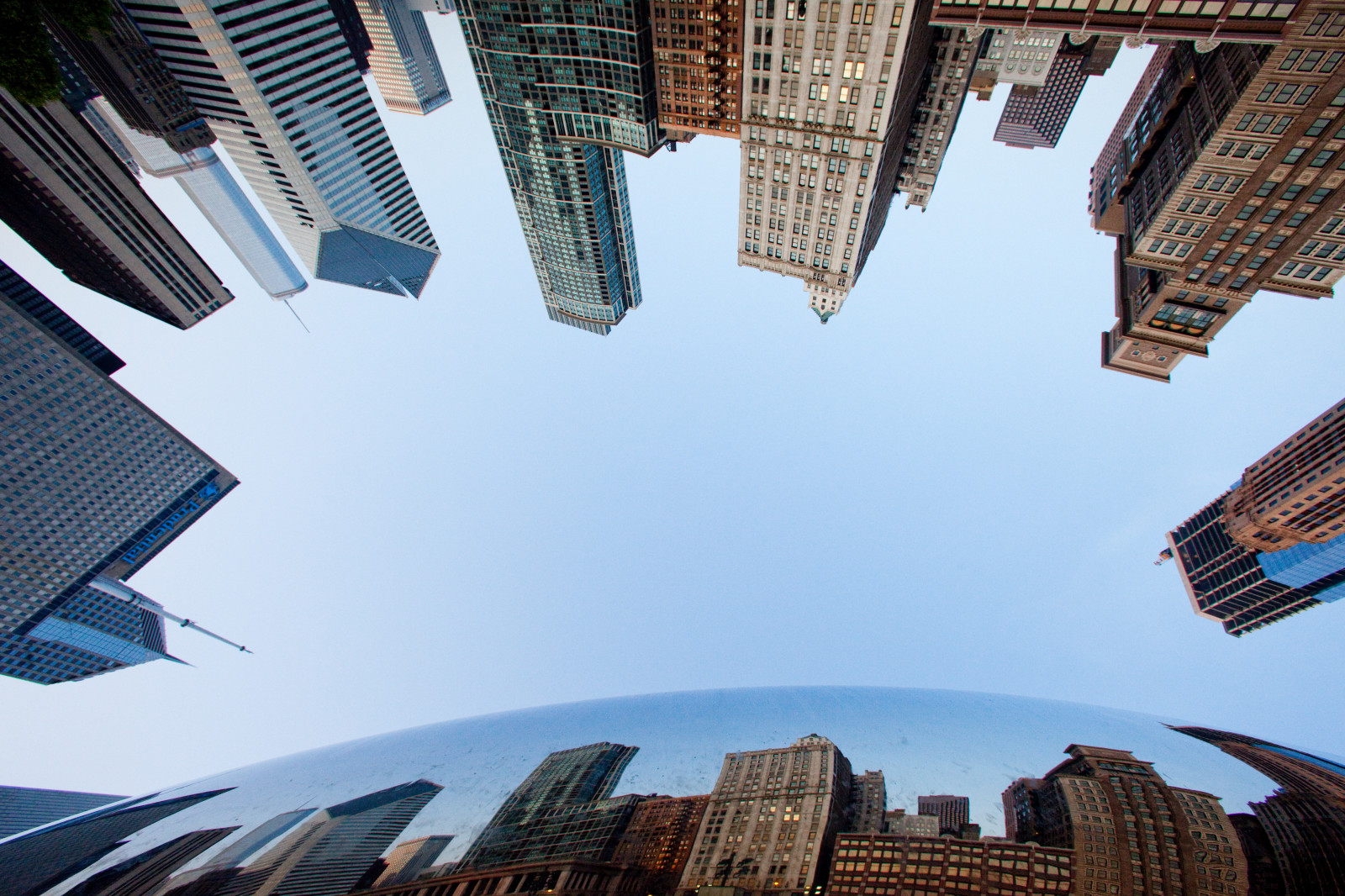 ตึกระฟ้า, ท้องฟ้า, ปริมณฑล, อาคาร, กลางวัน, สถานที่สำคัญ, เขตเมือง, มหานคร, สถาปัตยกรรม, หอบล็อก, การสะท้อน, คอนโดมิเนียม, บรรทัด, เมือง, เส้นขอบฟ้า, สมมาตร, daylighting, มุม, ซุ้ม