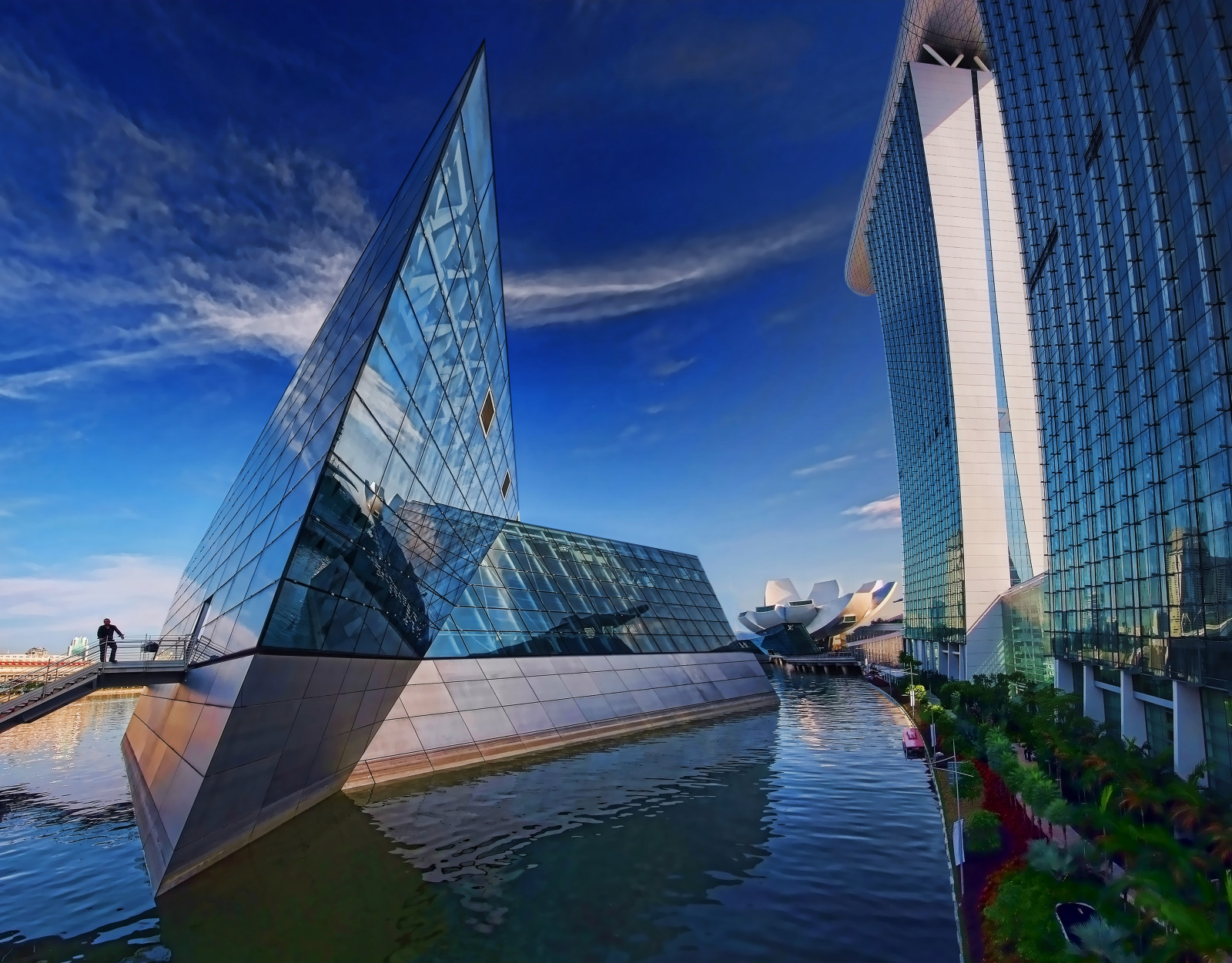 vodní, mezník, plachta, nebe, odraz, mrakodrap, architektura, jachta, turistická atrakce, plachetnice, budova, řeka, panoráma města, fixed link, město, Cestovní ruch, loď, metropole, věž