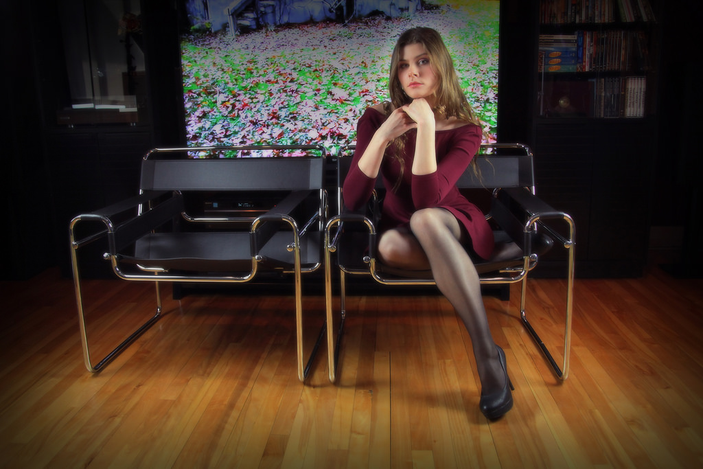 model, portrét, nohy, sedící, moderní, móda, vlasy, Kanada, kalhotky, sólo, podpatky, Studio, Montreal, Quebec, Múza, slunce, necenzurovaný, UMĚNÍ, Touha, umělecký, roztomilý, dívka, žena, barva, ženský, výstava, noha, design, styl, režim, horký, póza, půvabný, výraz, ženský, femme, elegantní, smyslný, erotický, spolupráce, dokumentární, modelování, vysoké podpatky, podvazek, improvizace, voyér, slečna, minout, vystavený, lidských pozice, půvab, studiolighting, exponát, Helmut Newton, lang, uvažujícím, sollang, classicpose, intmite, eroticart, skinandhair, heutekunst, thesollangfanclub, sollangphotographs, monikalesangnoir