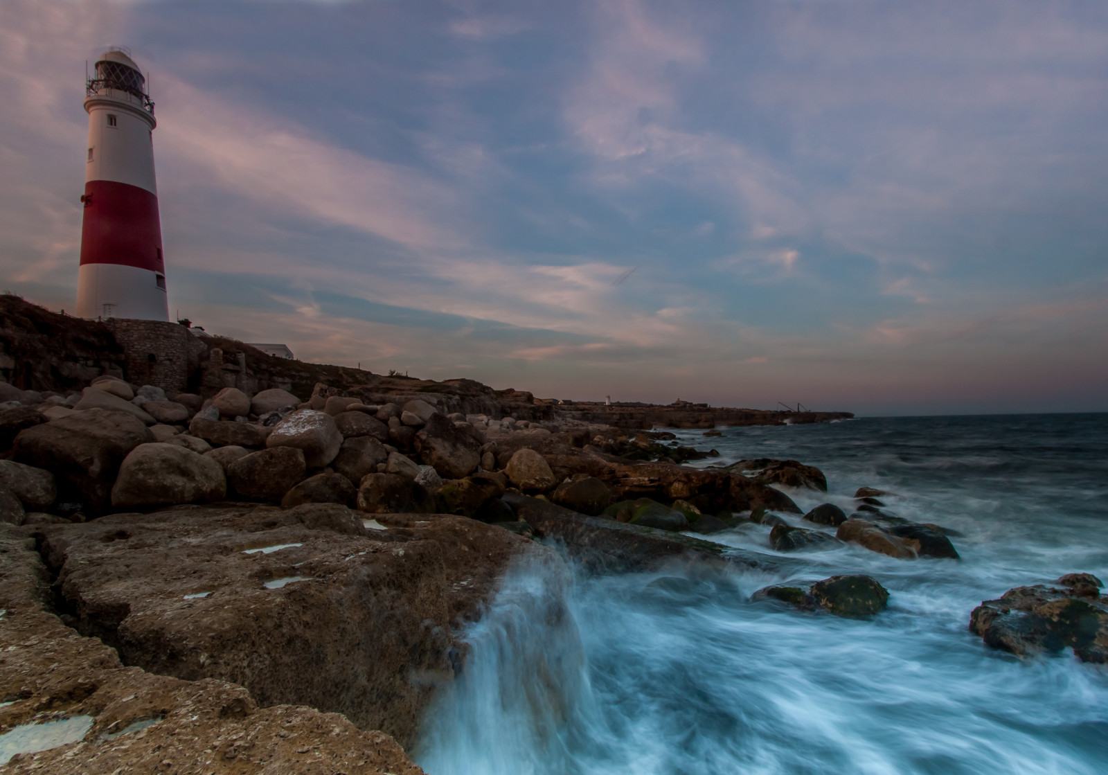 bílý, Černá, temný, západ slunce, moře, kopec, voda, Skála, pobřeží, milovat, Červené, nebe, kameny, déšť, nachový, mraky, pláž, Dům, svítání, zelená, žlutý, modrý, Anglie, večer, věž, mlha, vlny, pobřeží, útes, maják, kouzlo, slunce, Kánon, vítr, horizont, skály, letní, mokrý, kámen, pelerína, zlato, růžový, světlo, longexposure, dlouho, expozice, mrak, západ, podzim, náladový, záře, oceán, vlna, barva, zábava, barvitý, skály, šílený, účinek, tělo z vody, mořská vlna, mys, mys, coastal and oceanic landforms