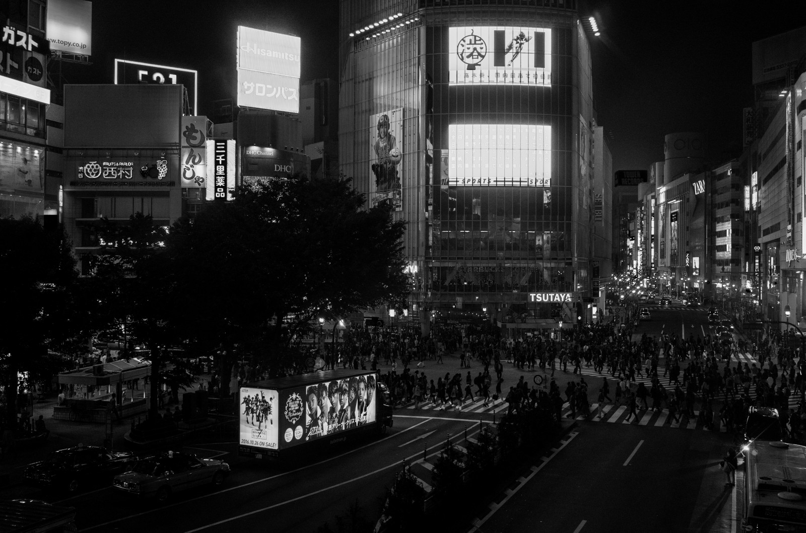 Giappone, nero, monocromo, città, strada, paesaggio urbano, notte, strada, fotografia, Leica, metropoli, Tokyo, infrastruttura, Jp, Shibuya, leggero, centro, CC, forma, oscurità, t, leicat, Summicron, Creative Commons, summicron235, 235, area urbana, bianco e nero, fotografia in bianco e nero, film noir