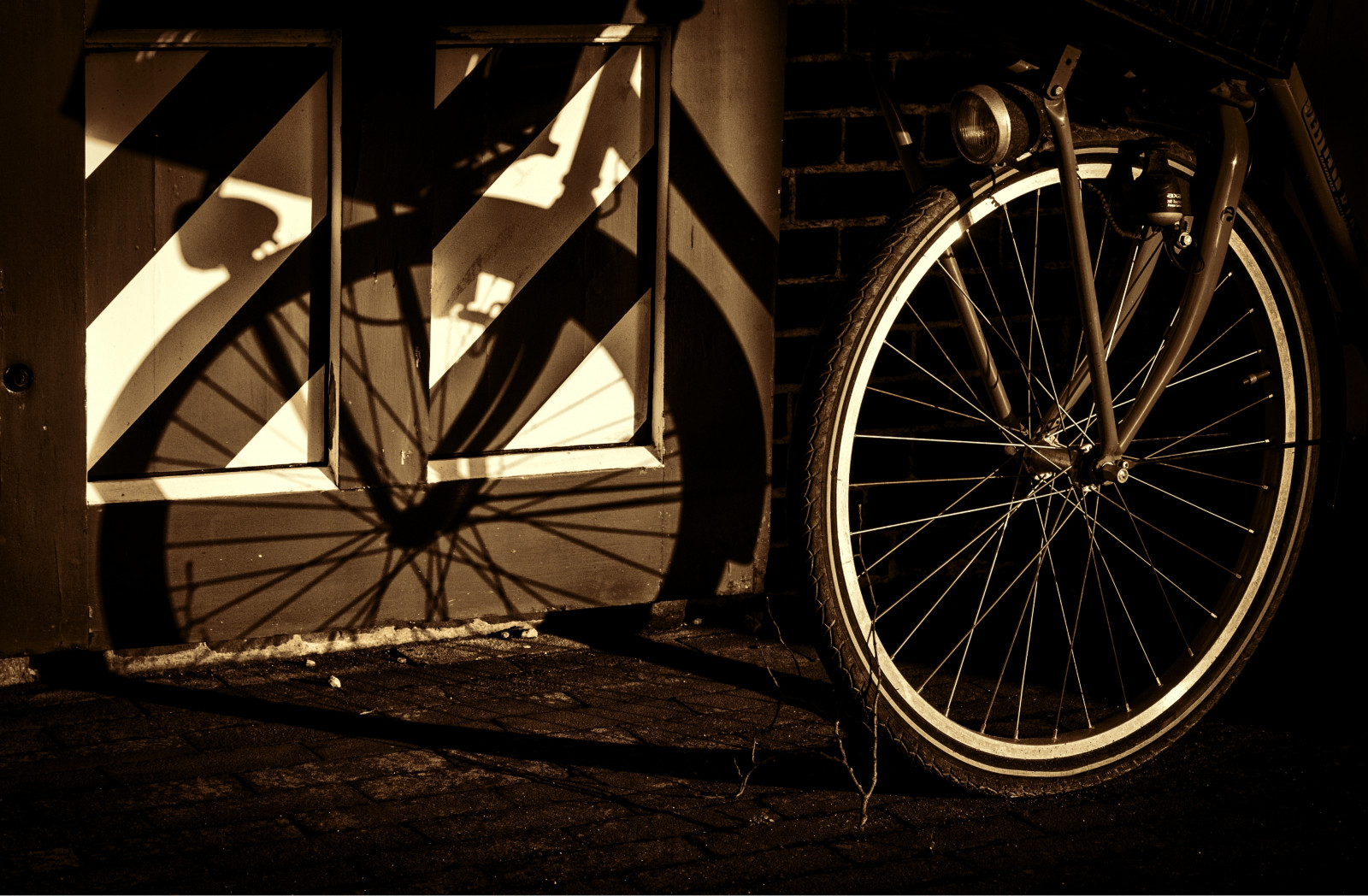 kontrast, Černá, noc, jízdní kolo, stín, vozidlo, hrad, sépie, Nikon, 2015, Viněta, Lightroom, světlo, tělesné, nik, kolo, kolo, de, tma, D300S, topazlabs, tónování, sportovní vybavení, silverefex, mluvil, Haarzuilens, haer, jízdních kol